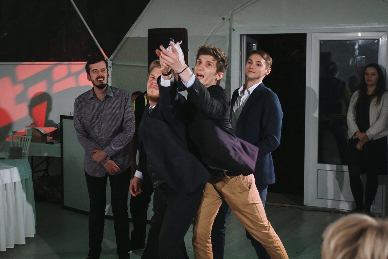 Ксюша и Коля. Ведущий на свадьбу в Москве Зубков Алексей