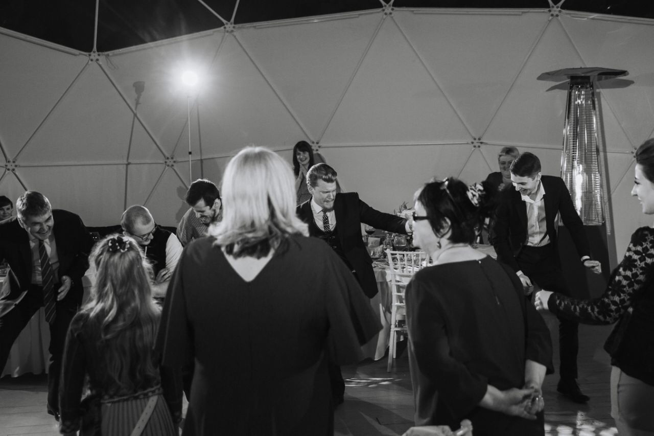 Ксюша и Коля. Ведущий на свадьбу в Москве Зубков Алексей