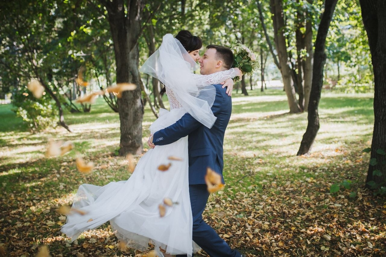 Ксюша и Коля. Ведущий на свадьбу в Москве Зубков Алексей