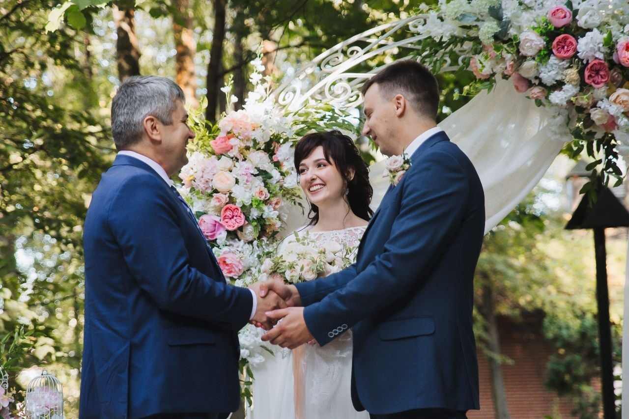 Ксюша и Коля. Ведущий на свадьбу в Москве Зубков Алексей