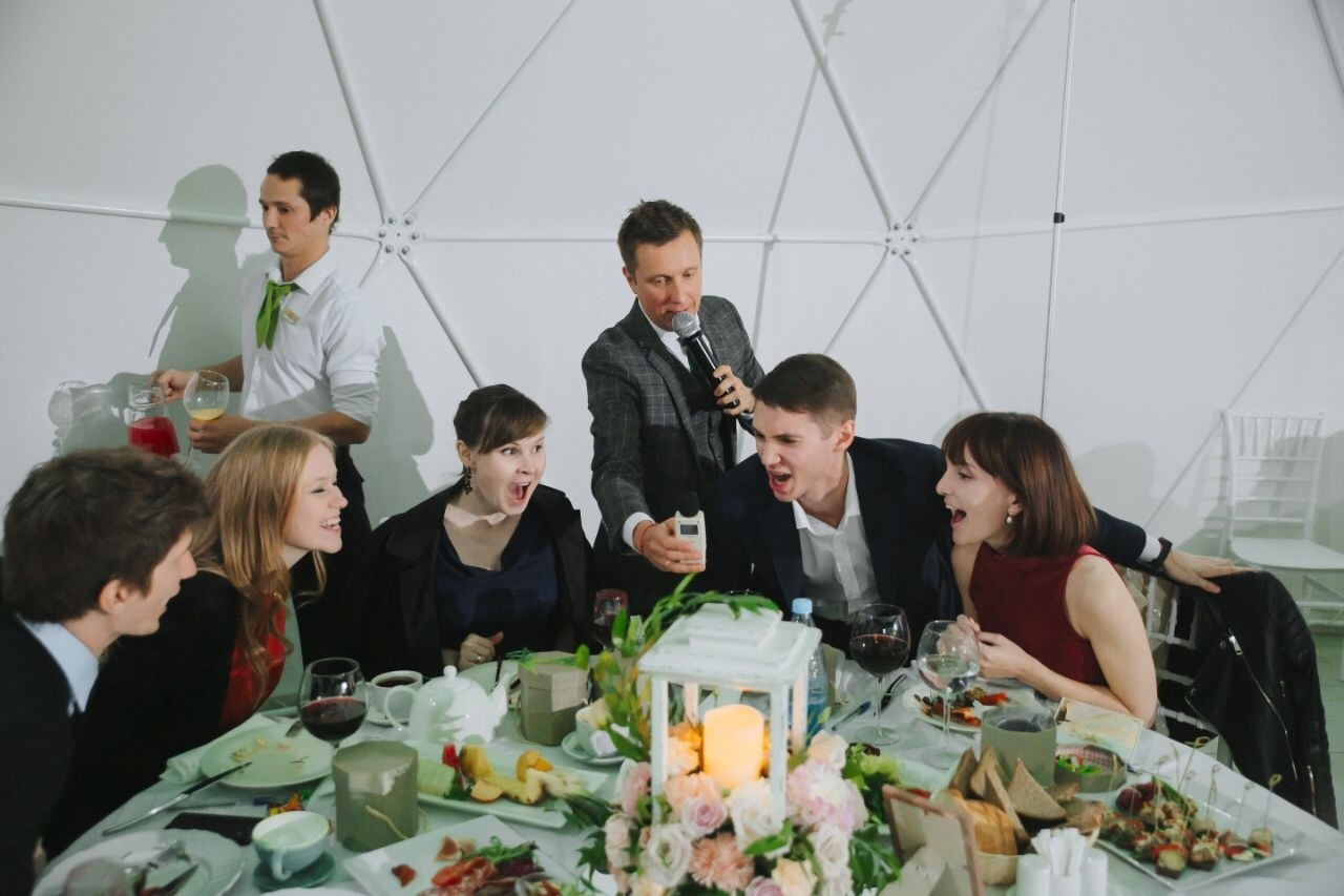 Ксюша и Коля. Ведущий на свадьбу в Москве Зубков Алексей