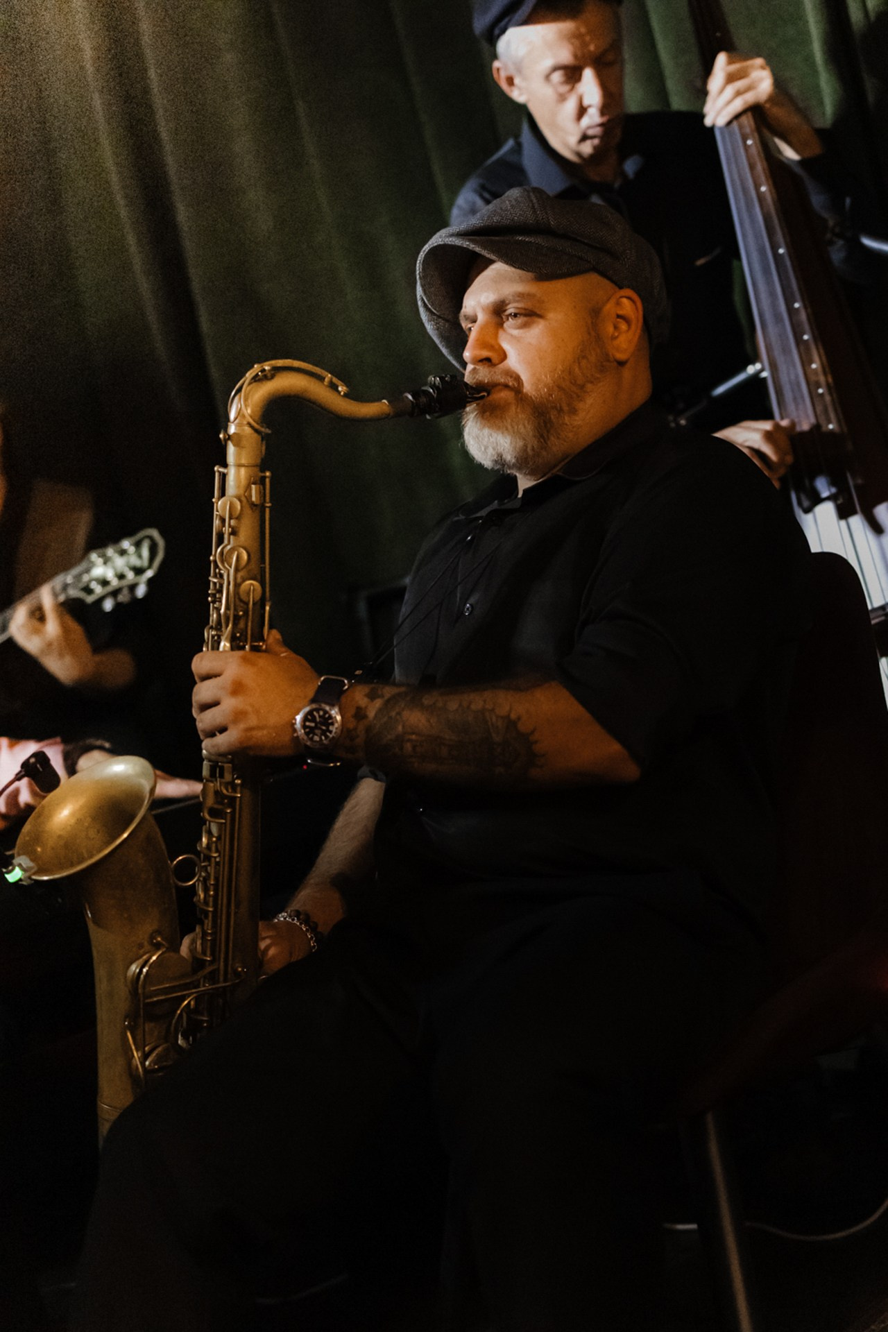 48 стульев. VICTORIA SHU