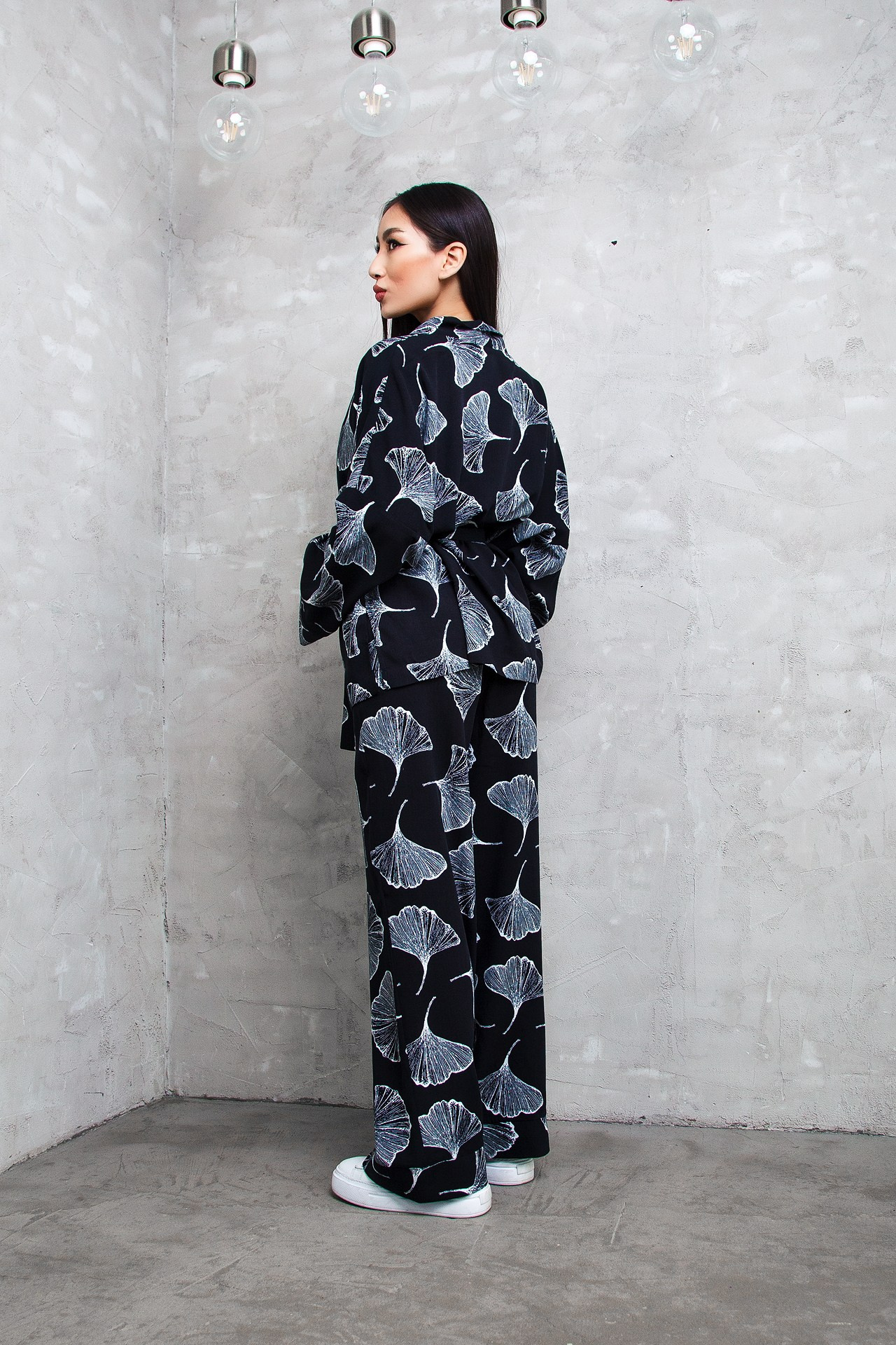 Реклама женской одежды. Натан Супервайзер по Продакшену