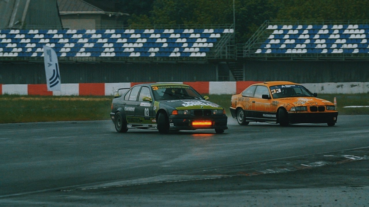 Rds запад ADM Raceway. DeLorein