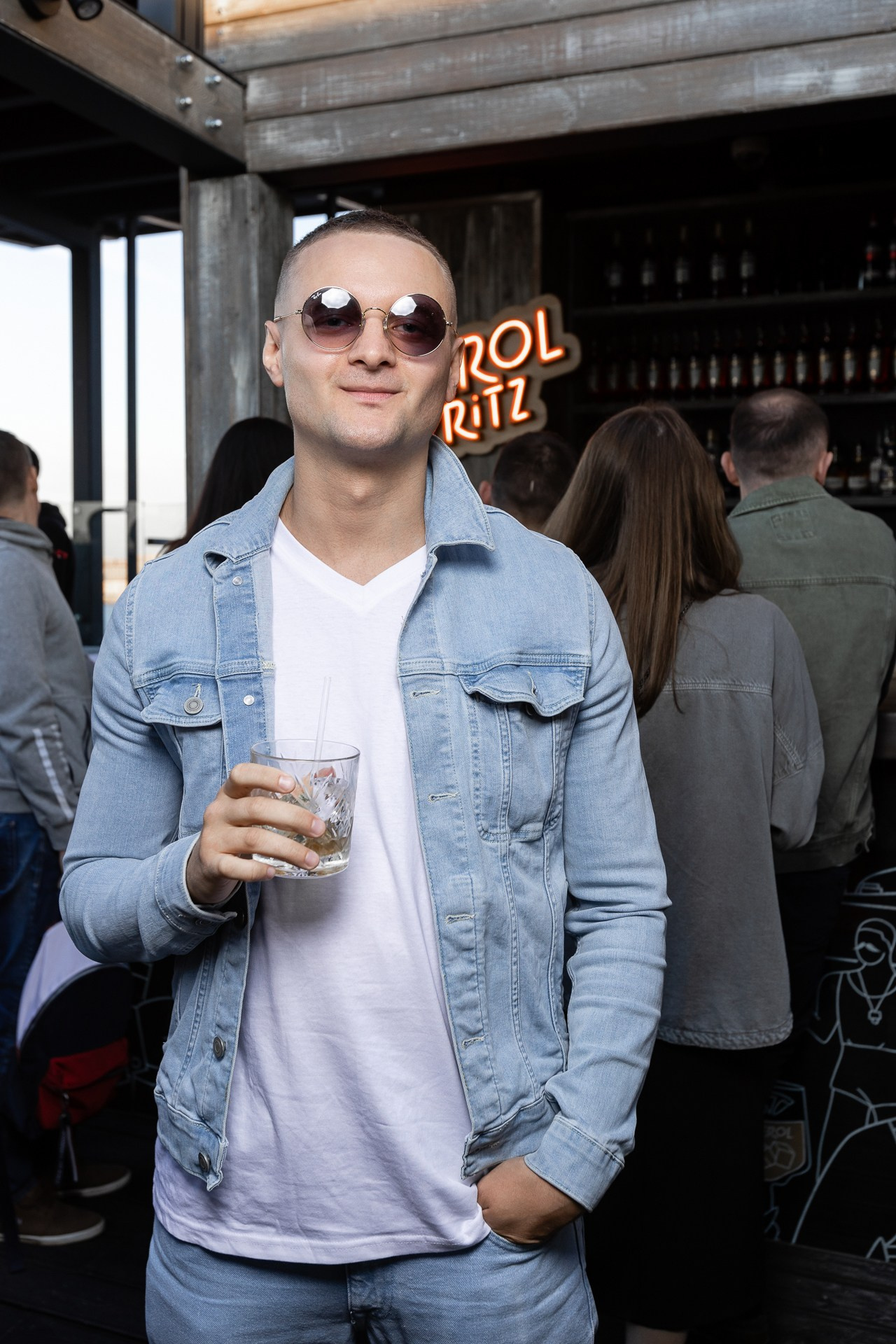 Odyssey partry. Ещё не вечер Viktor Petrov Birthday. Фотограф в Санкт-Петербурге — Сергей Петров