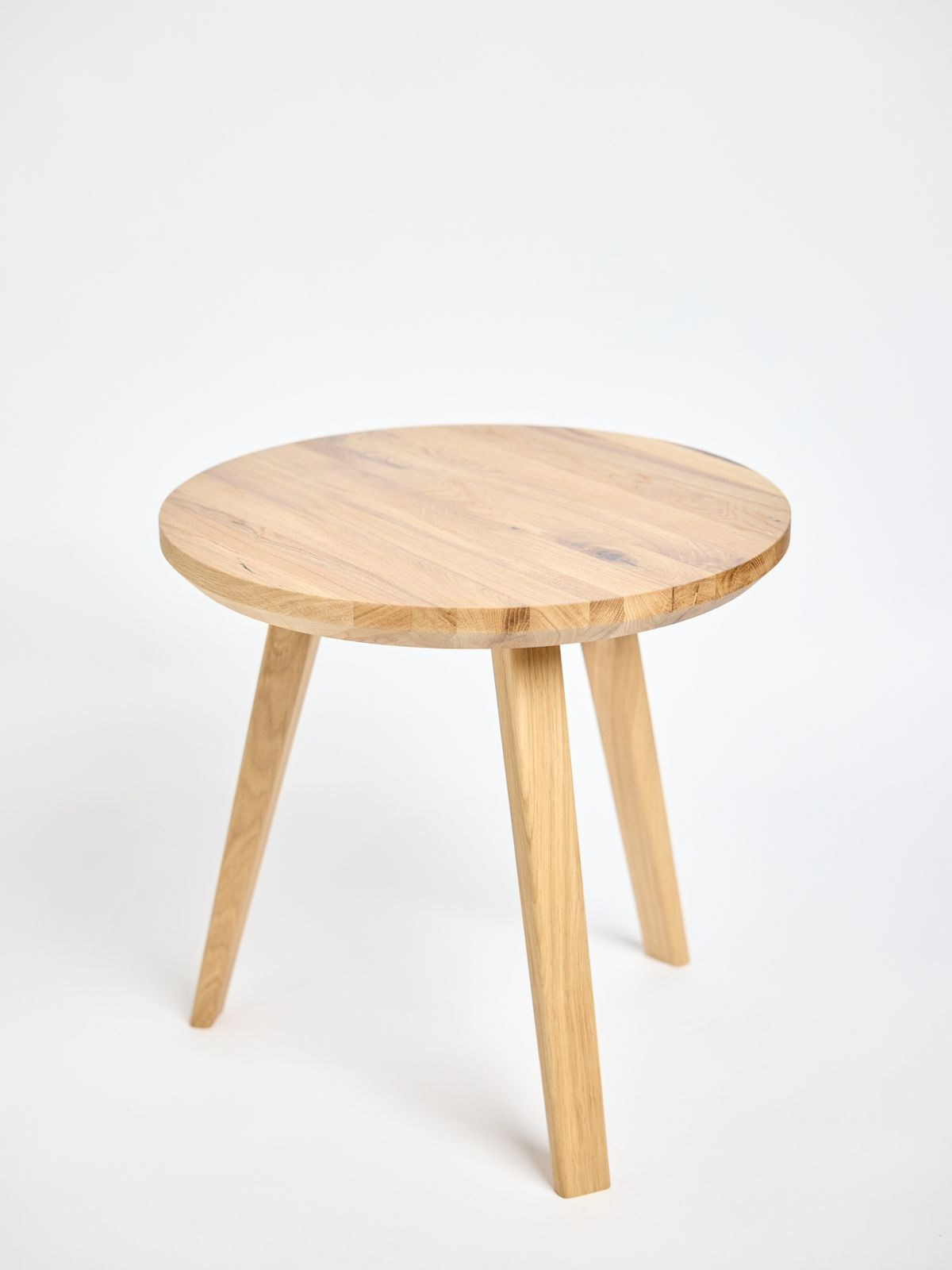 Тумбы и кофейные столики. Столярное производство Камыши-Хвощи