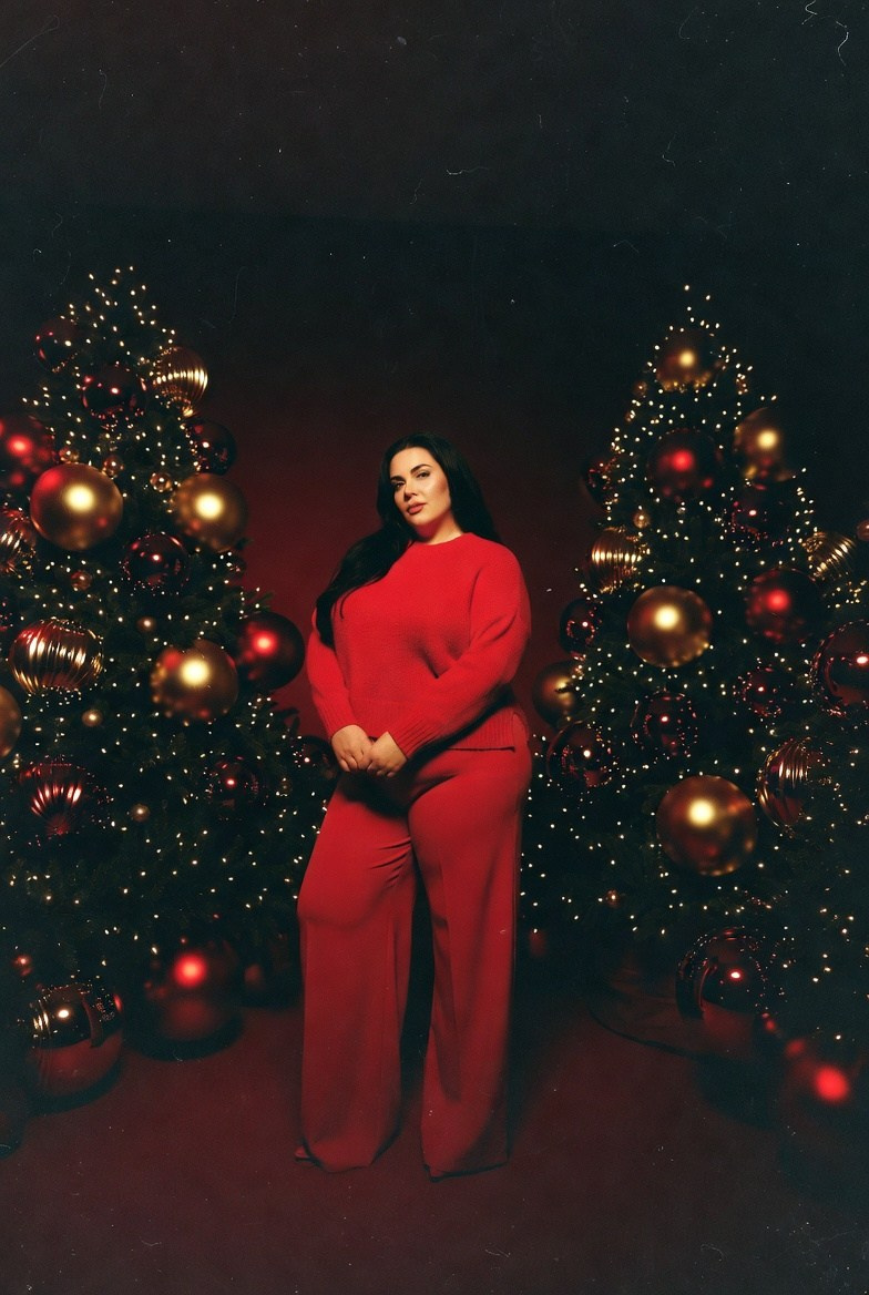 Плюс сайз в красном