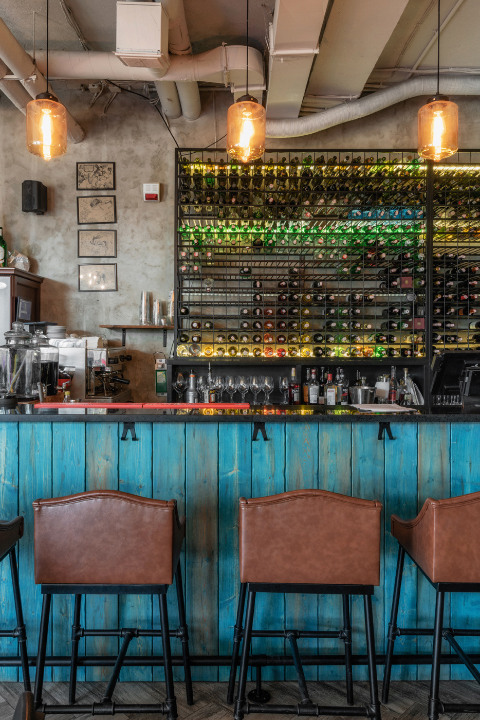 Винный бар «Хороший Год». Минск, Беларусь