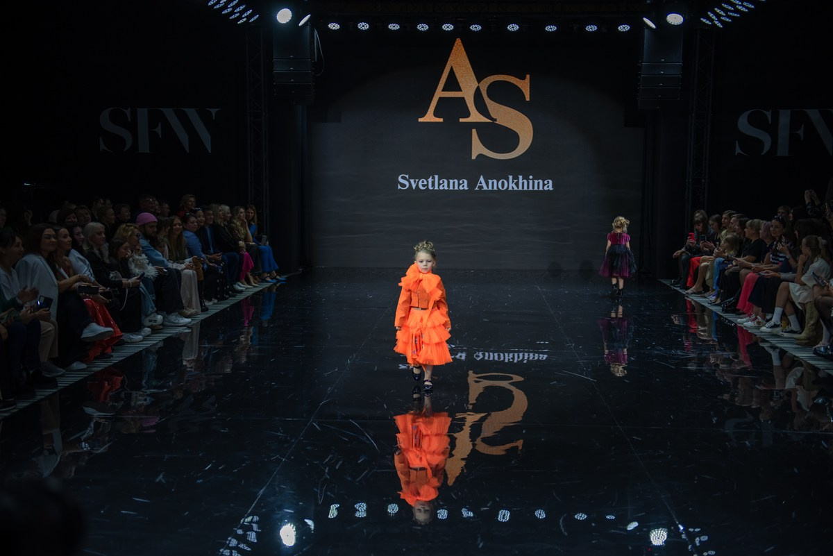 SochiFashionWeek2024 дизайнер Анохина Светлана. Семейный и коммерческий фотограф в Сочи Александр Бодунов