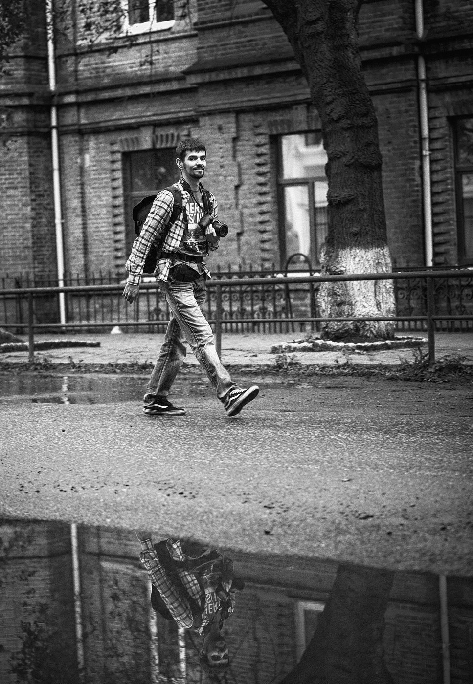 Уличная фотография. Андрей Кровлин — фотограф в Славянке