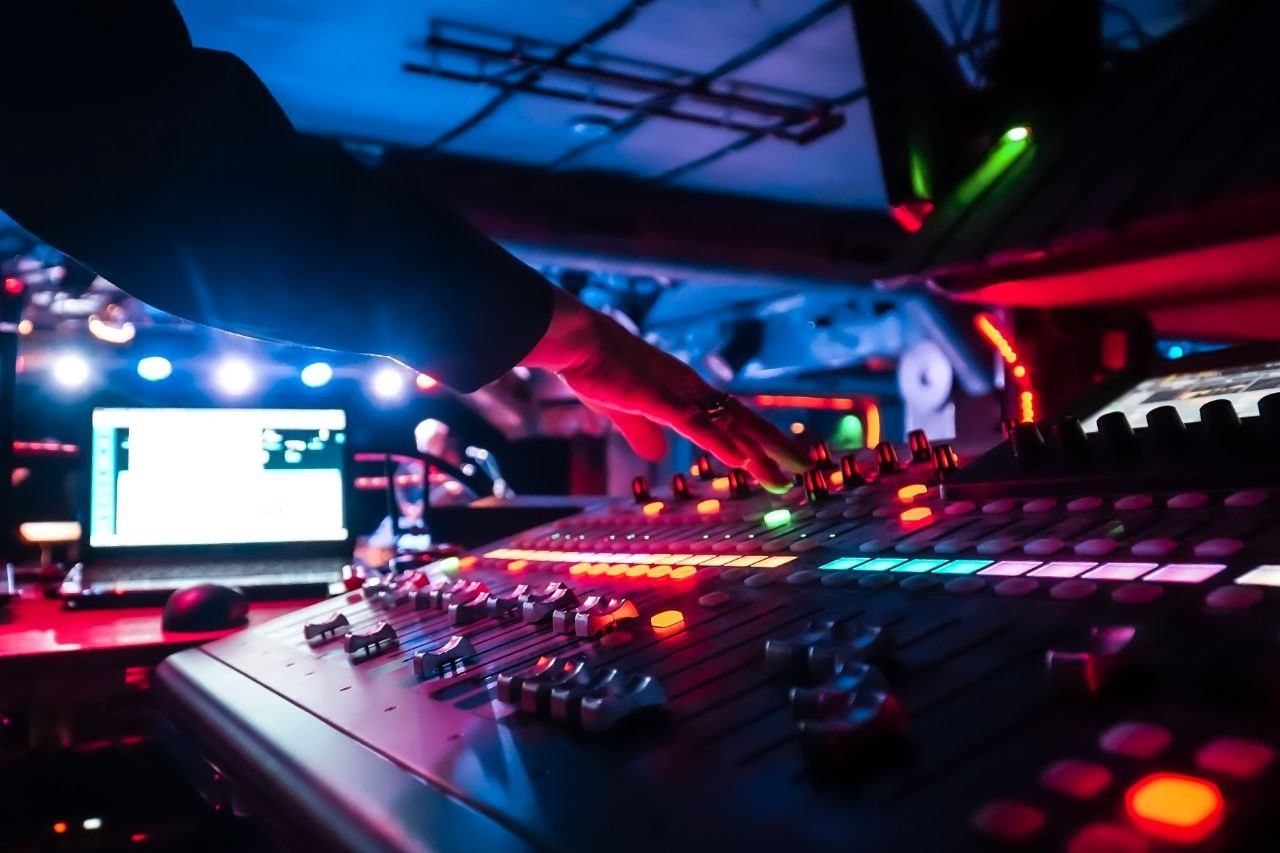 Выступление в клубе «Fire Ball». Репортажный и портретный фотограф / видеограф (СПБ)