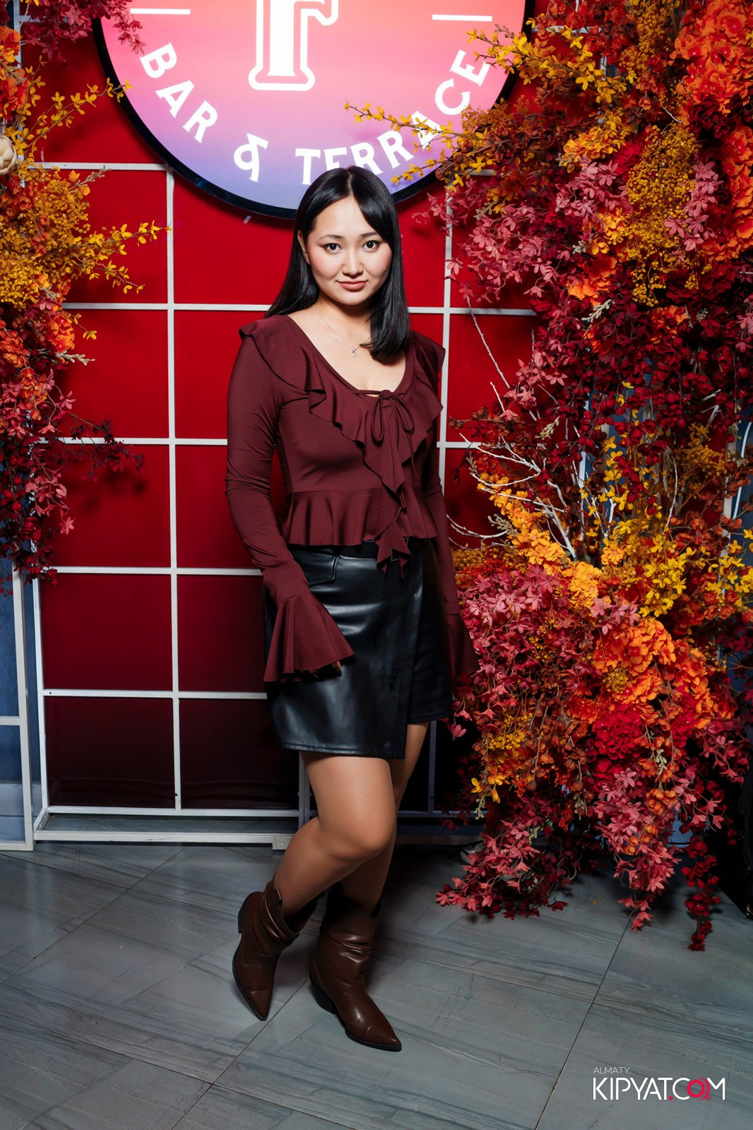 FRIENDS BAR & TERRACE. КИПЯТКОМ АЛМАТЫ!