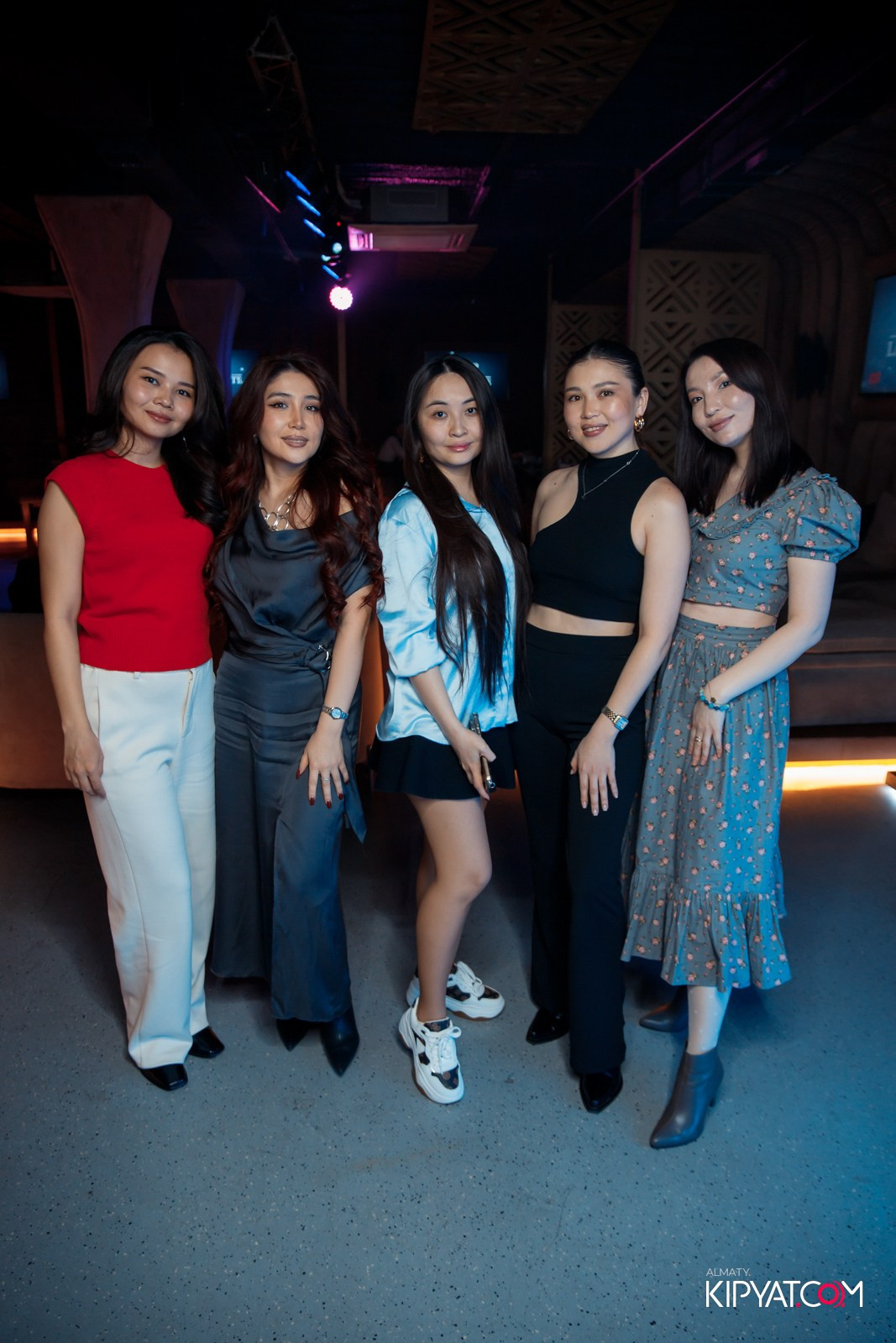 LAUREATE KARAOKE HALL. КИПЯТКОМ АЛМАТЫ!