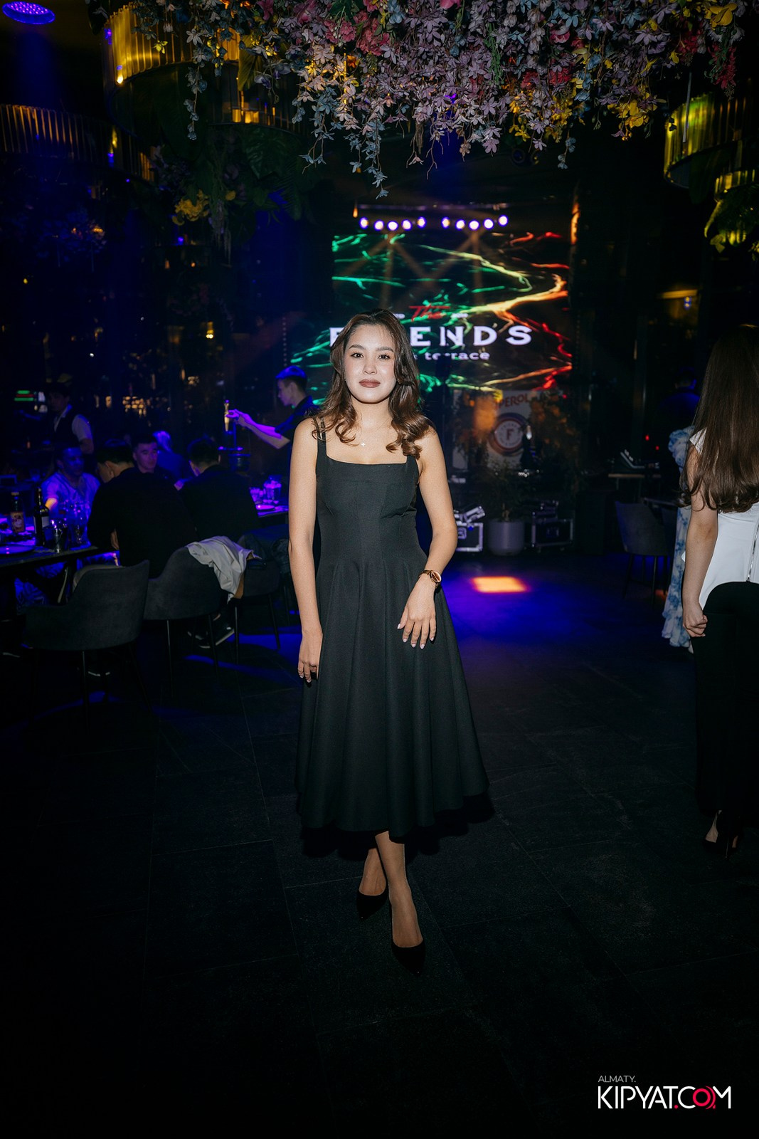 FRIENDS BAR & TERRACE. КИПЯТКОМ АЛМАТЫ! Фотосъемка мероприятий в Алматы