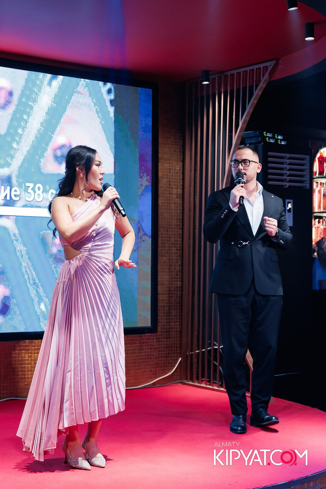 ЗАЯ, НА БИС. КИПЯТКОМ АЛМАТЫ!