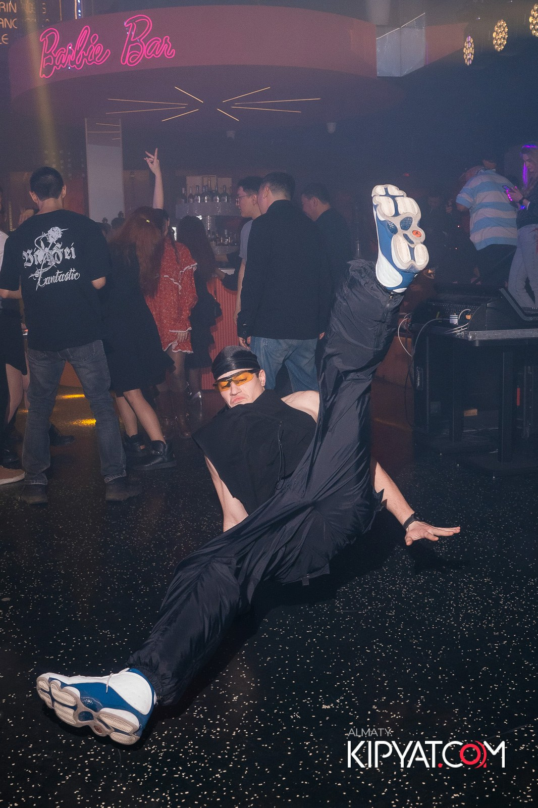 SANTA BARBARA — «OldСкулы Свело» Выступление группы 101. КИПЯТКОМ АЛМАТЫ!