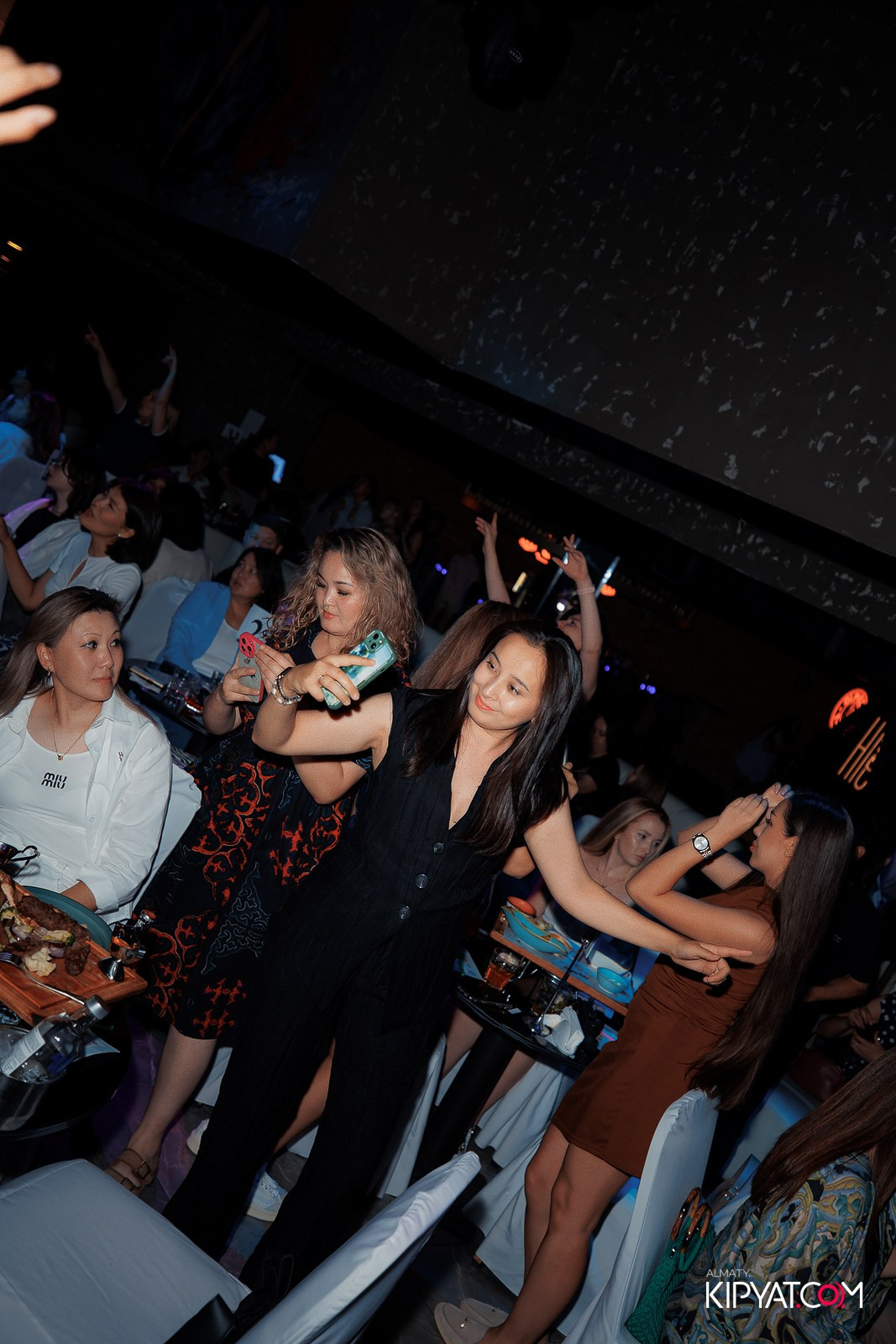 МУЗЫКАЛЬНОЕ ЛОТО В HIT RETRO. КИПЯТКОМ АЛМАТЫ!