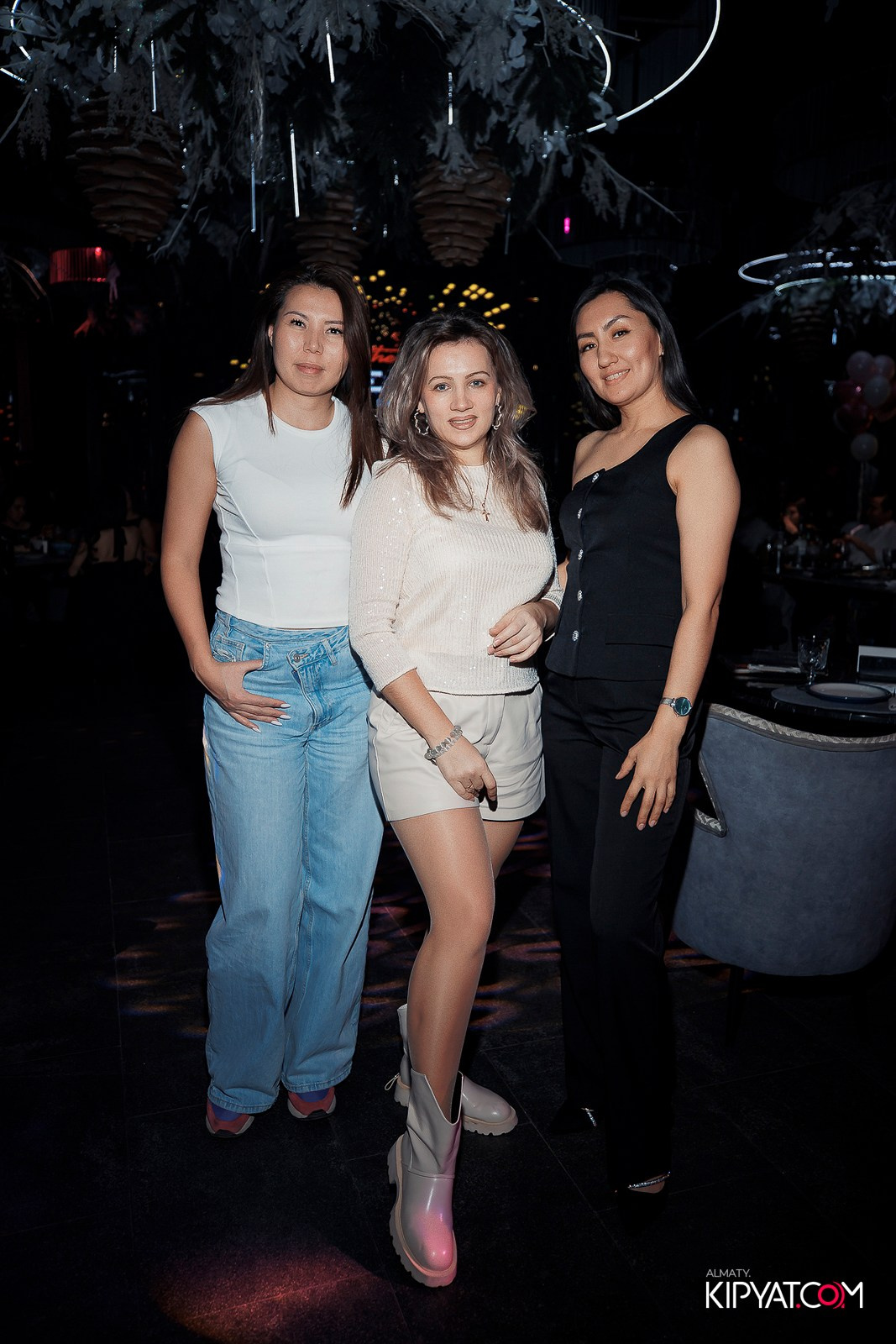 FRIENDS BAR & TERRACE. КИПЯТКОМ АЛМАТЫ! Фотосъемка мероприятий в Алматы