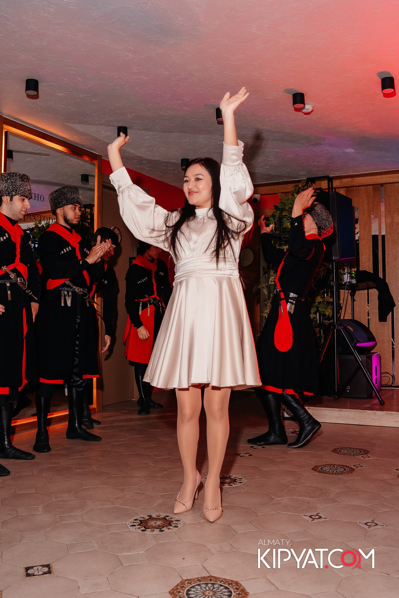 MODI RESTORANCHIK. КИПЯТКОМ АЛМАТЫ!