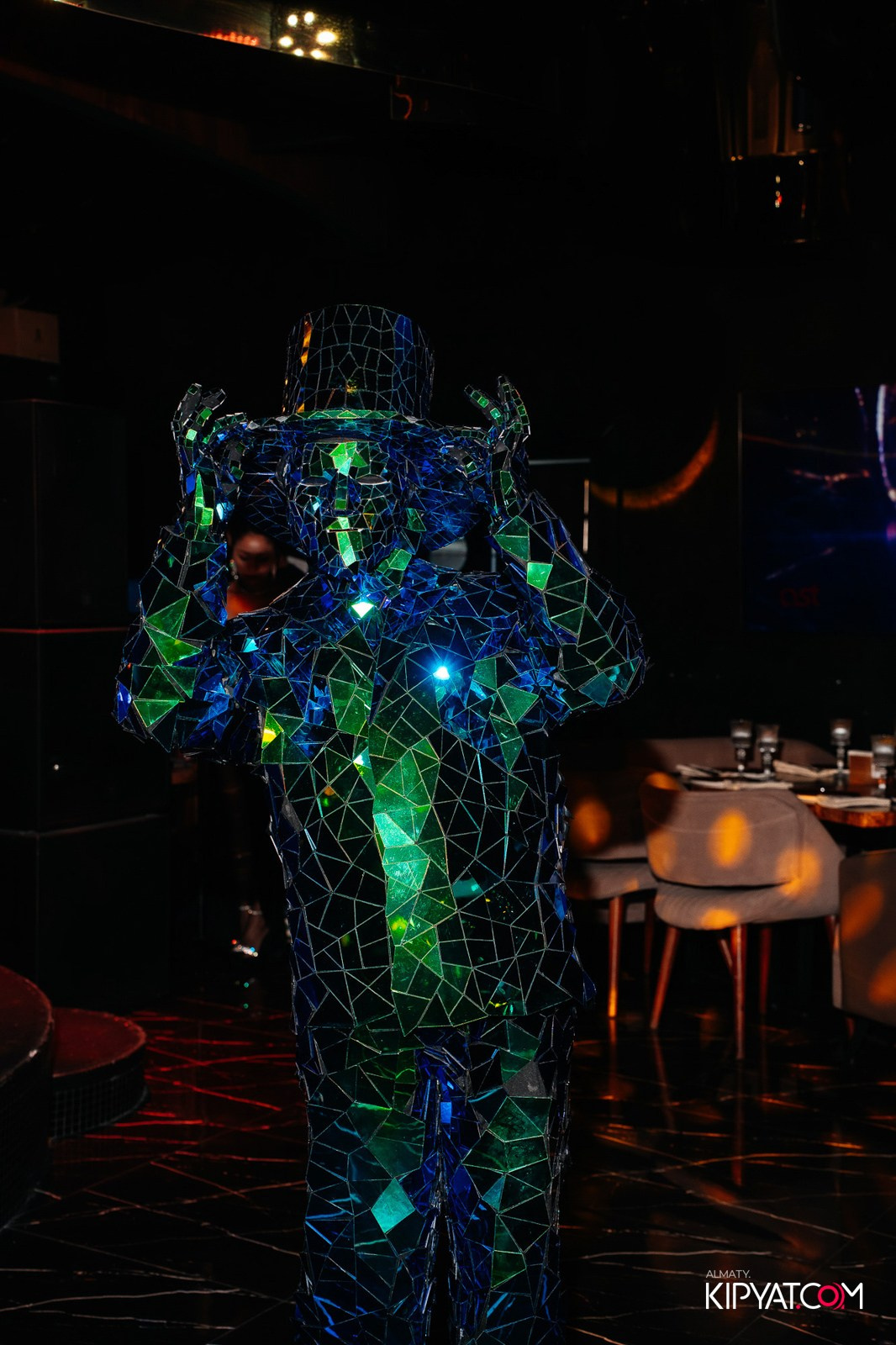 MOOD KARAOKE & TERRACE. КИПЯТКОМ АЛМАТЫ!