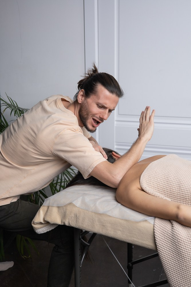 Массаж. Семейный и Свадебный фотограф в Сочи