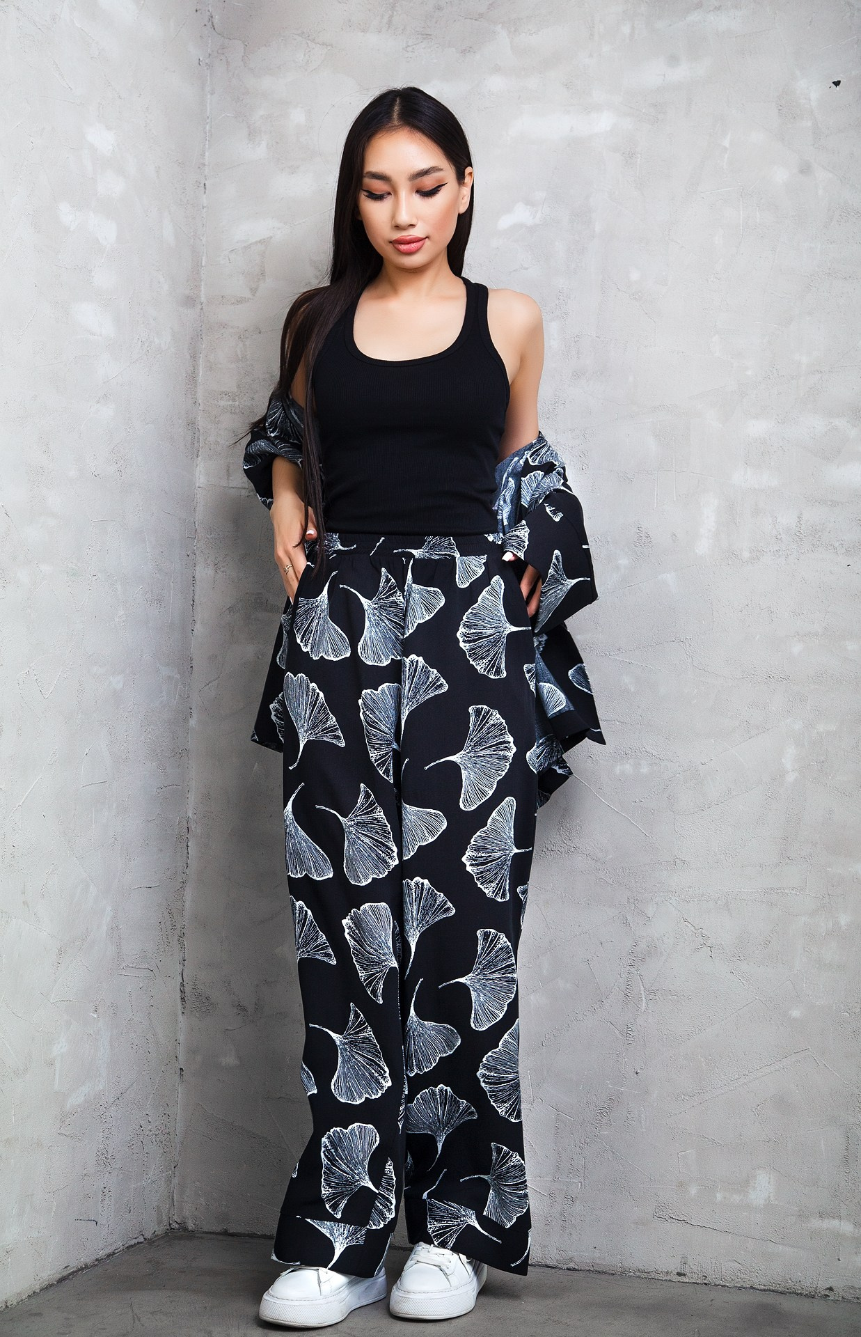 Реклама женской одежды. Натан Супервайзер по Продакшену