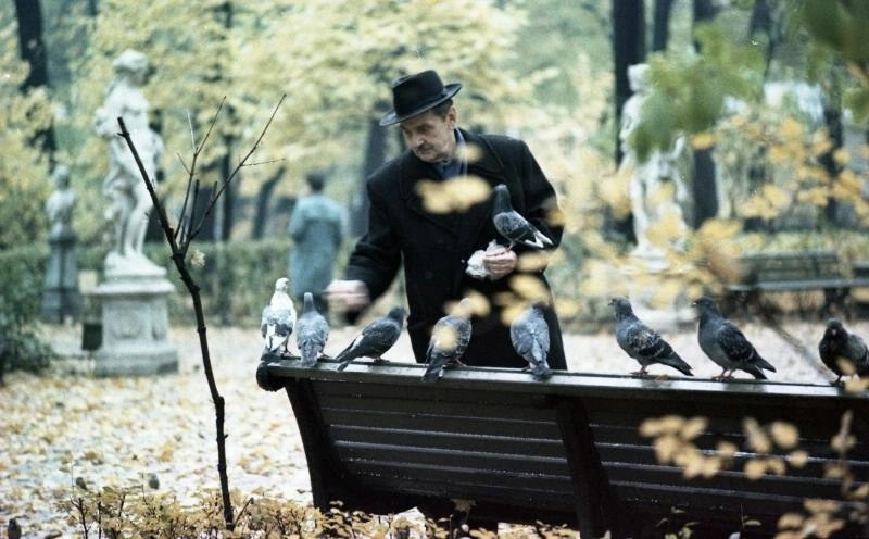 уличная фотография Всеволода Тарасевича с жителями Ленинграда в 1960-е годы