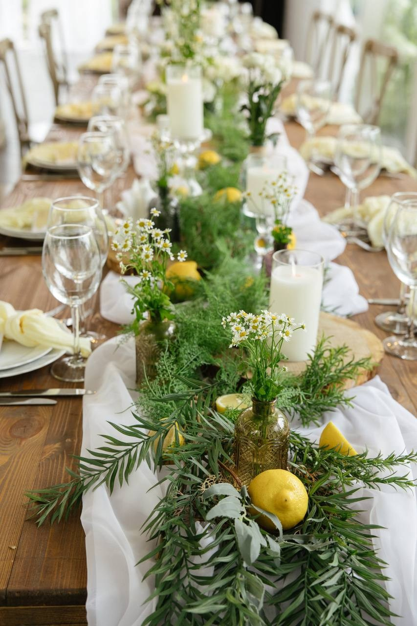 Яркий декор с использованием фруктов и овощей. Подрядчики и друзья сети свадебных площадок House for wedding