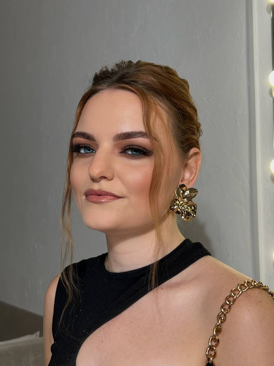 Причёски/ макияж. Свадебный стилист-визажист