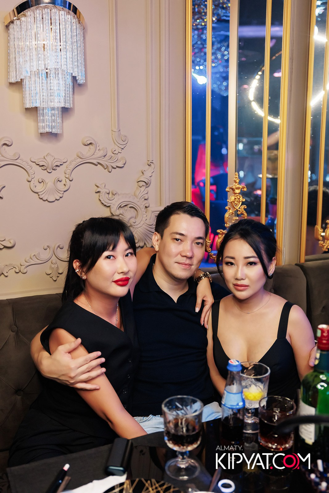 ЗАЯ, НА БИС. КИПЯТКОМ АЛМАТЫ!