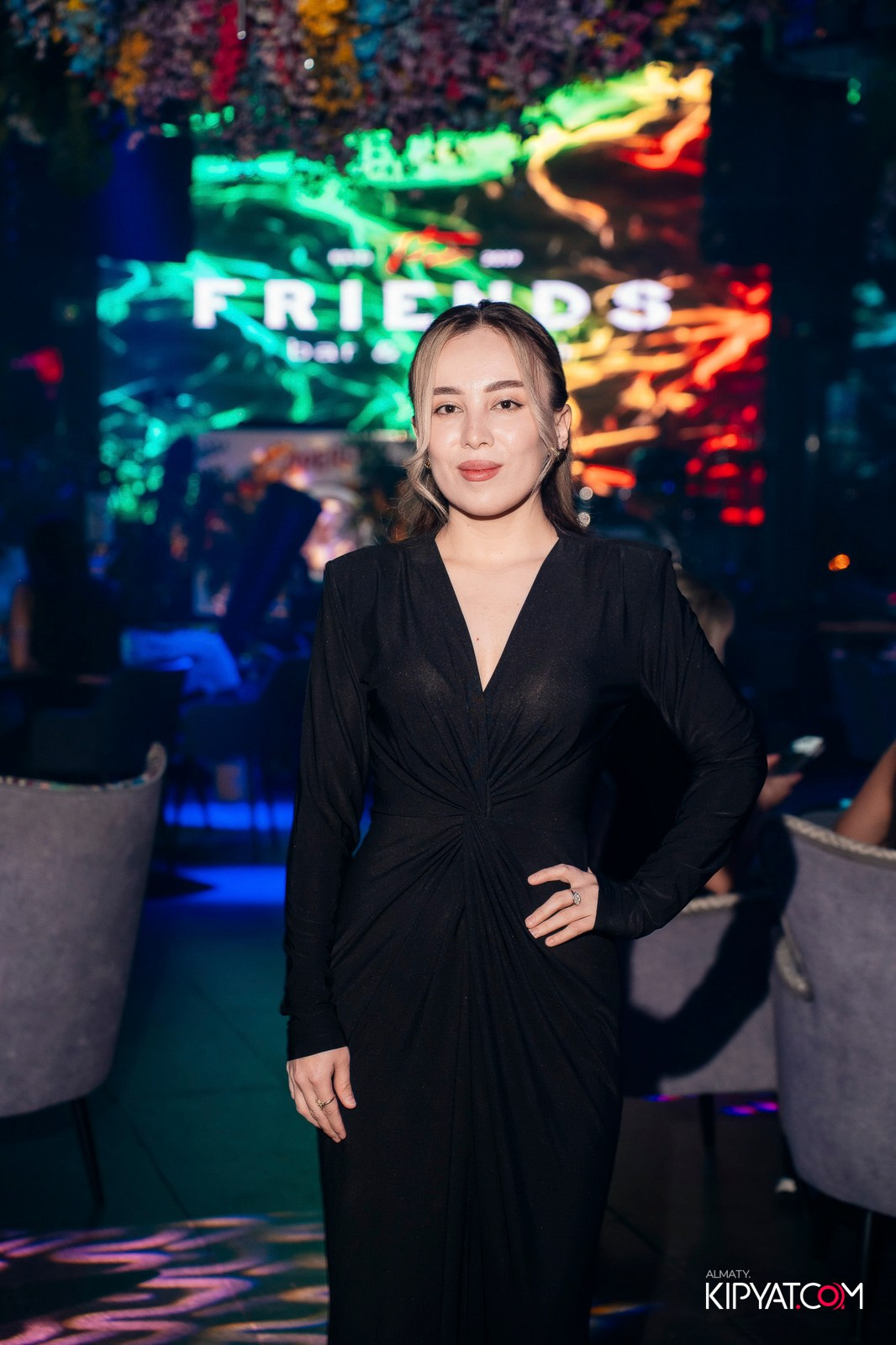 FRIENDS BAR & TERRACE. КИПЯТКОМ АЛМАТЫ!