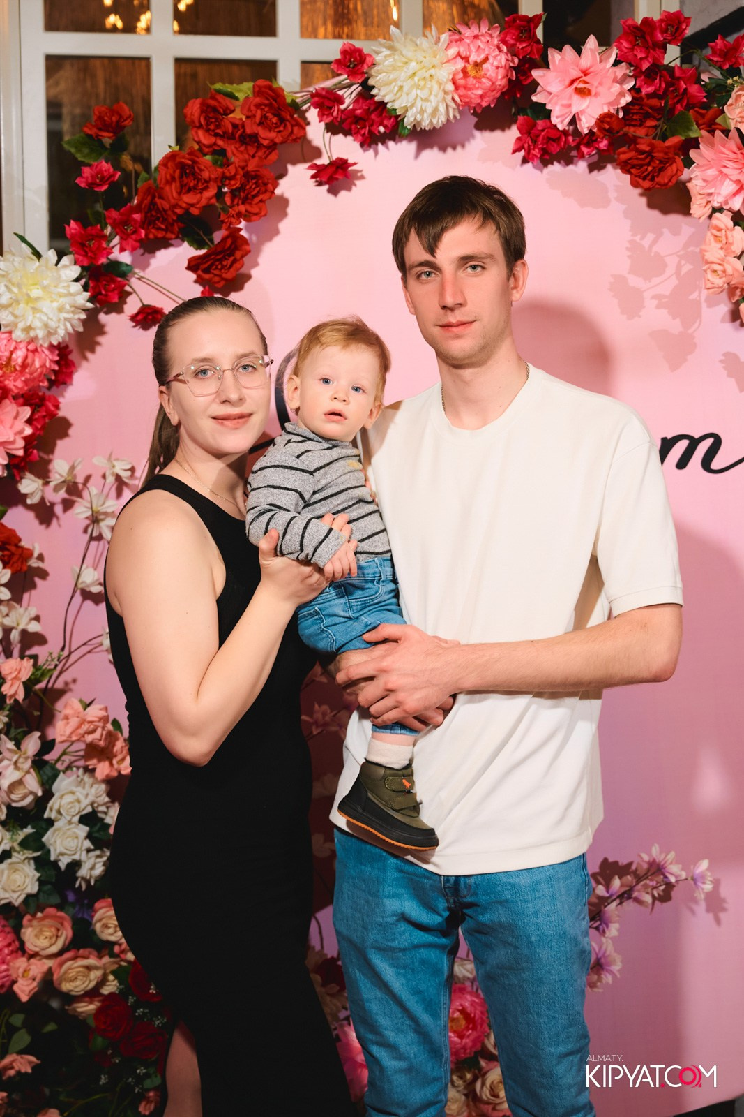 ГРУЗИНСКИЙ ДВОР НА КАБАНБАЙ БАТЫРА. КИПЯТКОМ АЛМАТЫ!