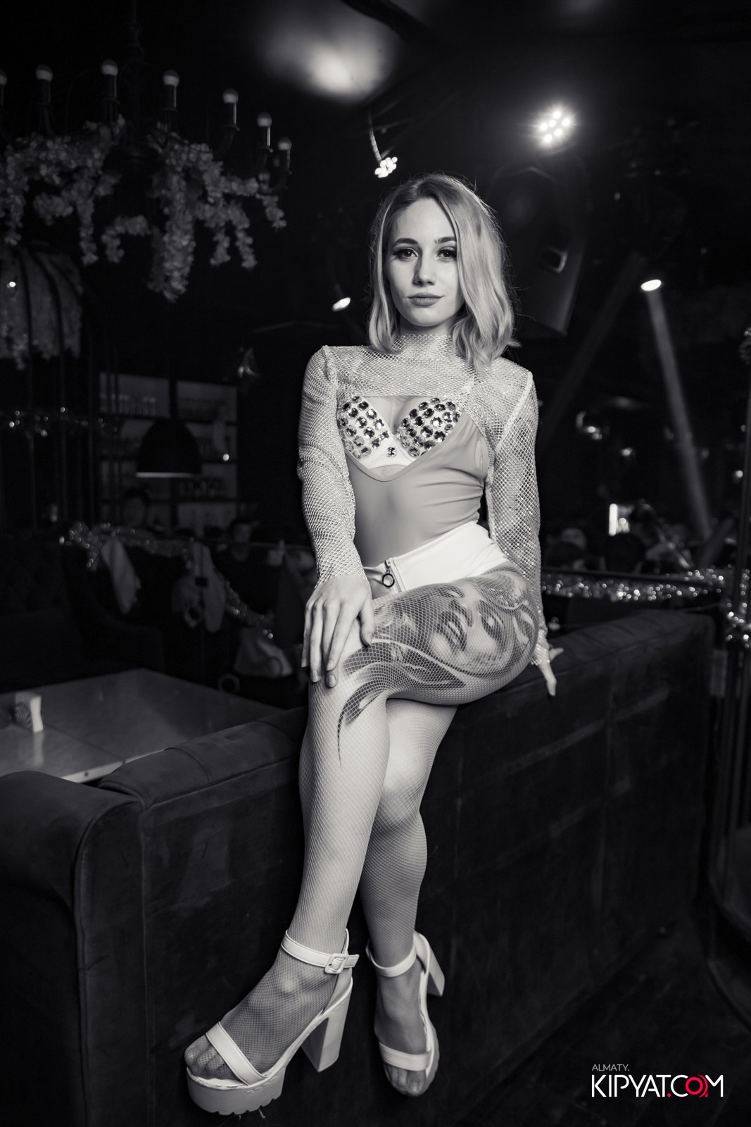 UYAT EMES BAR. КИПЯТКОМ АЛМАТЫ!