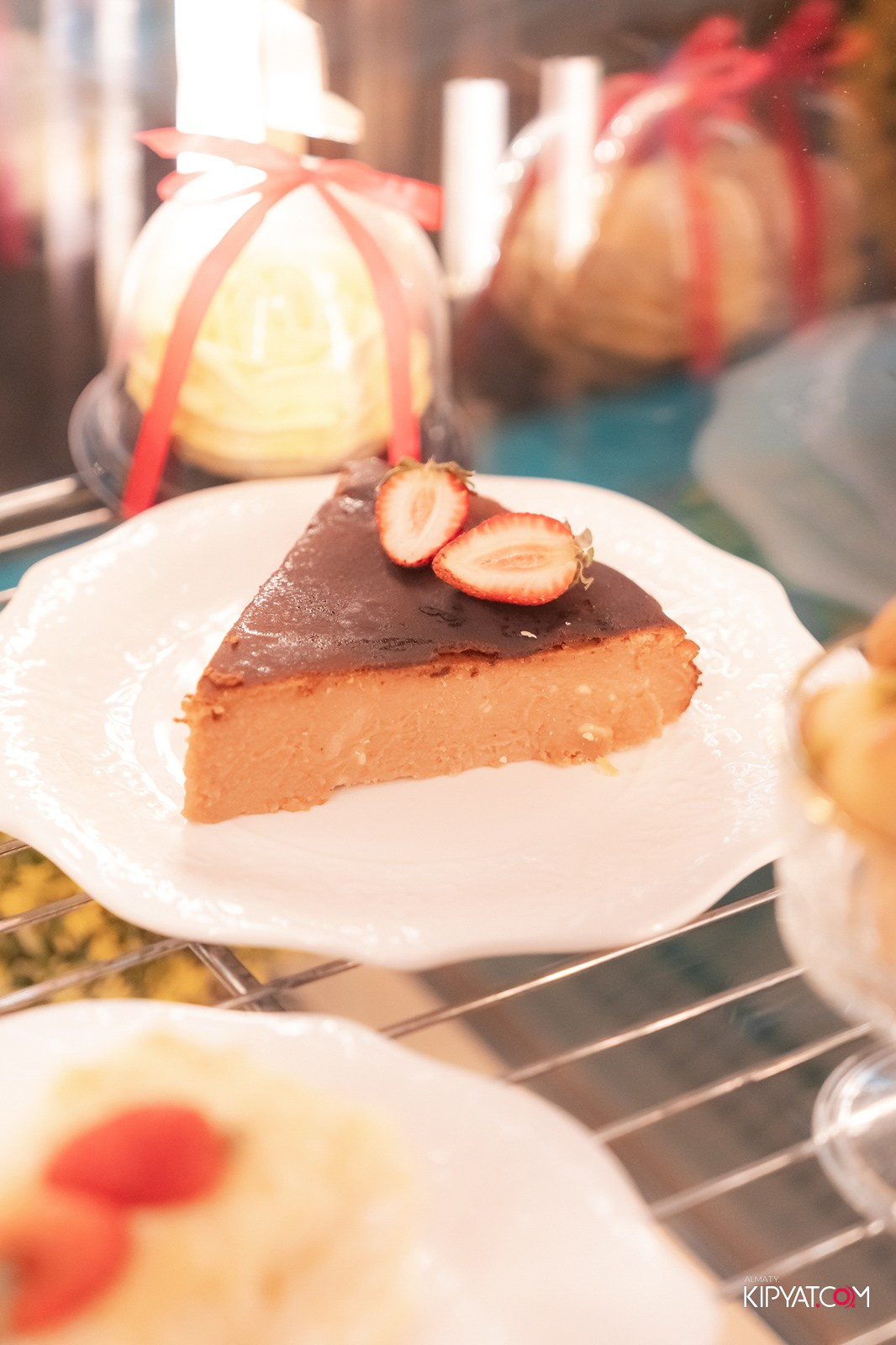 9 ЛЕТ ДОМ-РЕСТОРАНУ СЧАСТЬЕ. КИПЯТКОМ АЛМАТЫ!