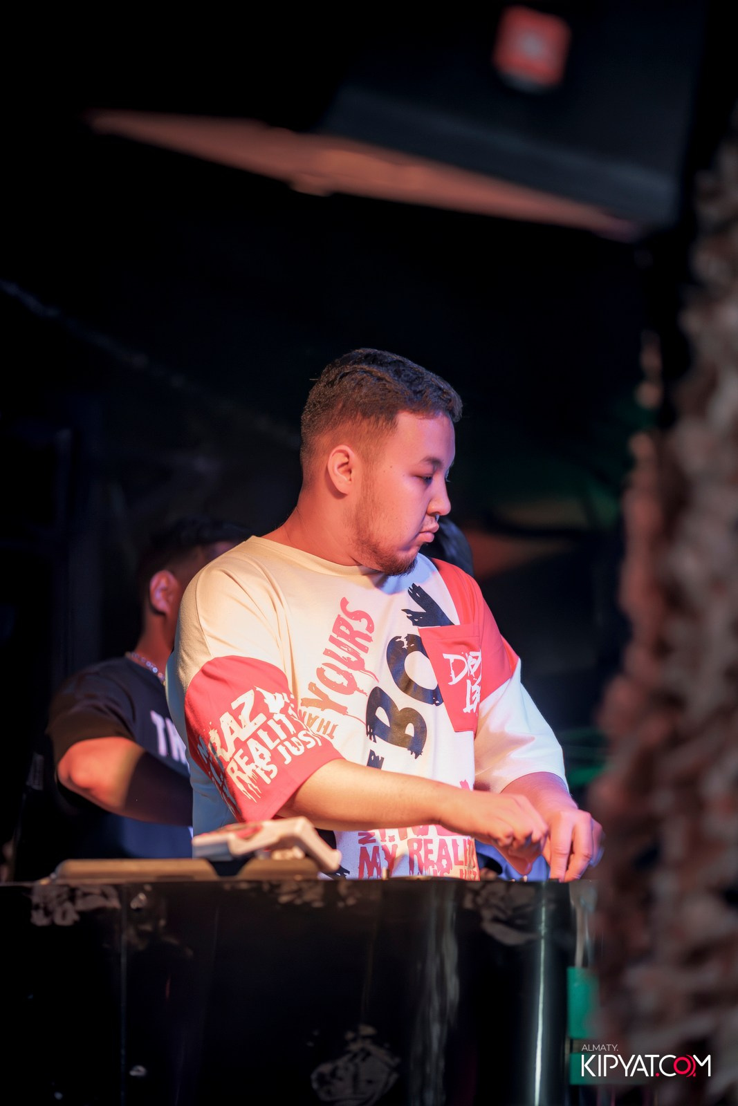 UYAT EMES BAR. КИПЯТКОМ АЛМАТЫ!