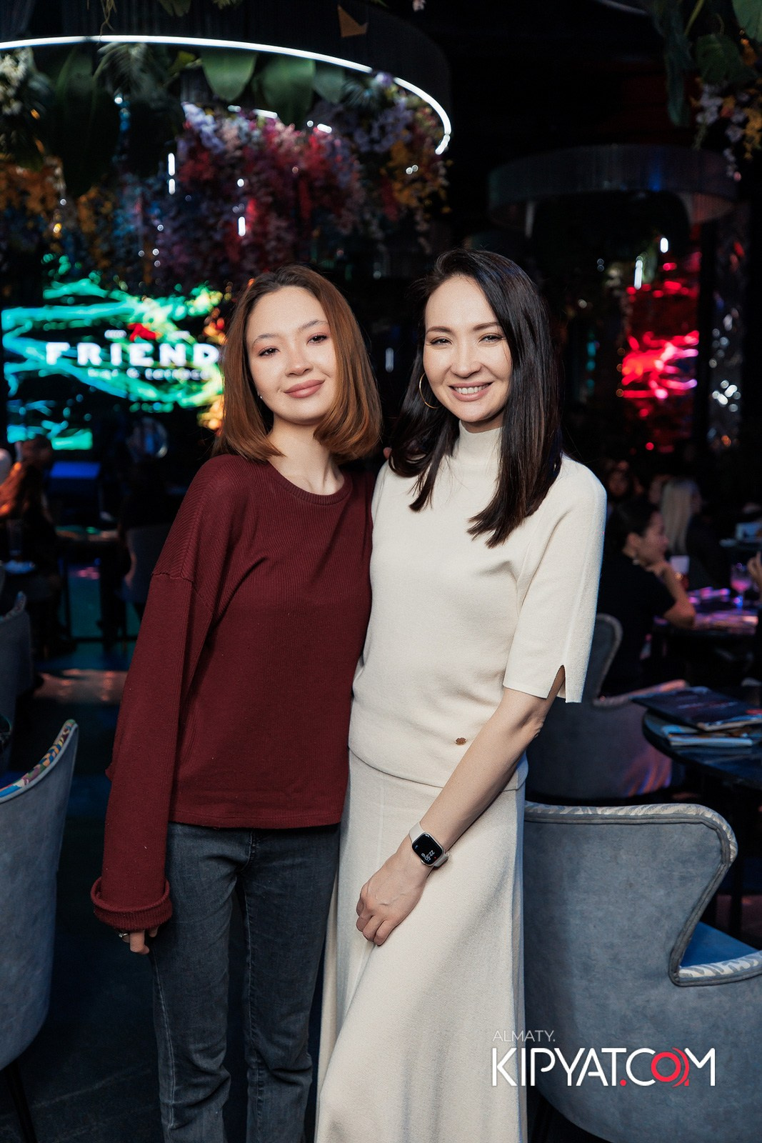 FRIENDS BAR & TERRACE. КИПЯТКОМ АЛМАТЫ!