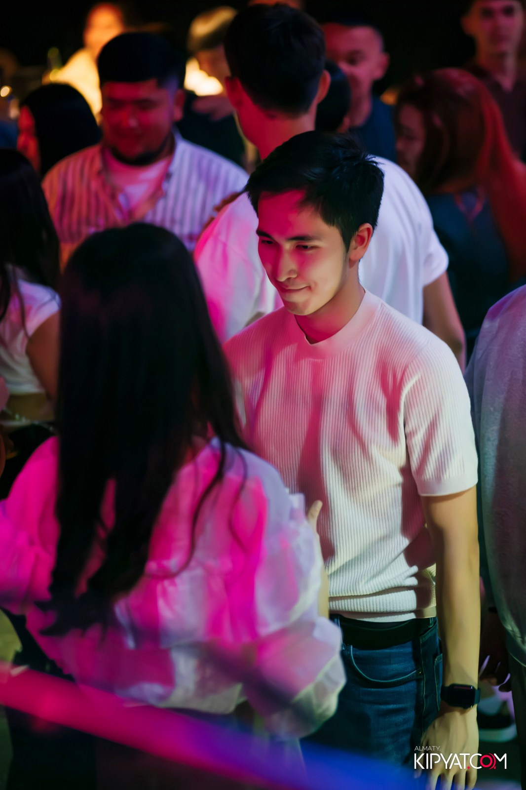 UYAT EMES BAR. КИПЯТКОМ АЛМАТЫ!