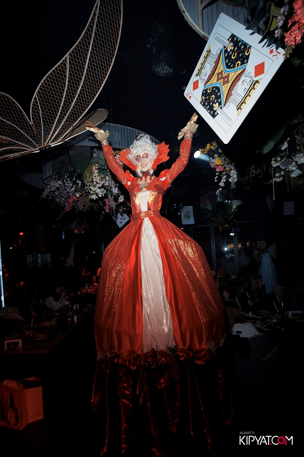 FRIENDS BSR & TERRACE. КИПЯТКОМ АЛМАТЫ!