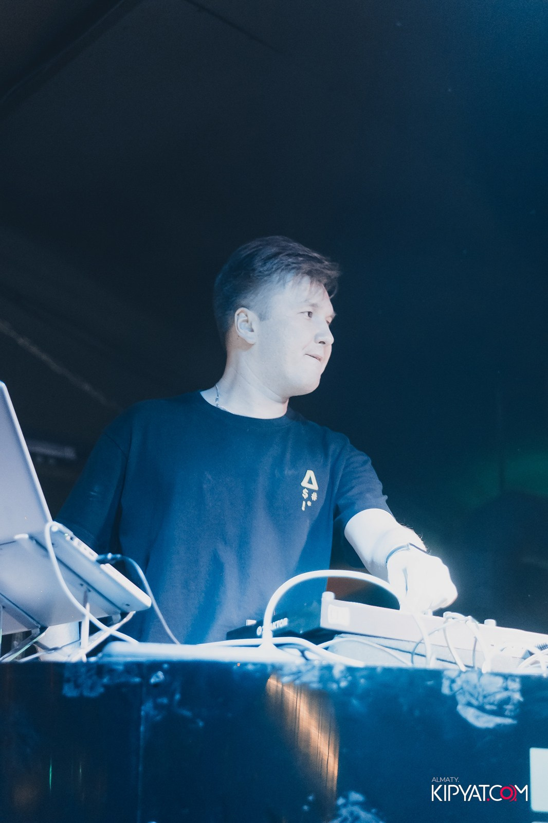 UYAT EMES BAR. КИПЯТКОМ АЛМАТЫ!