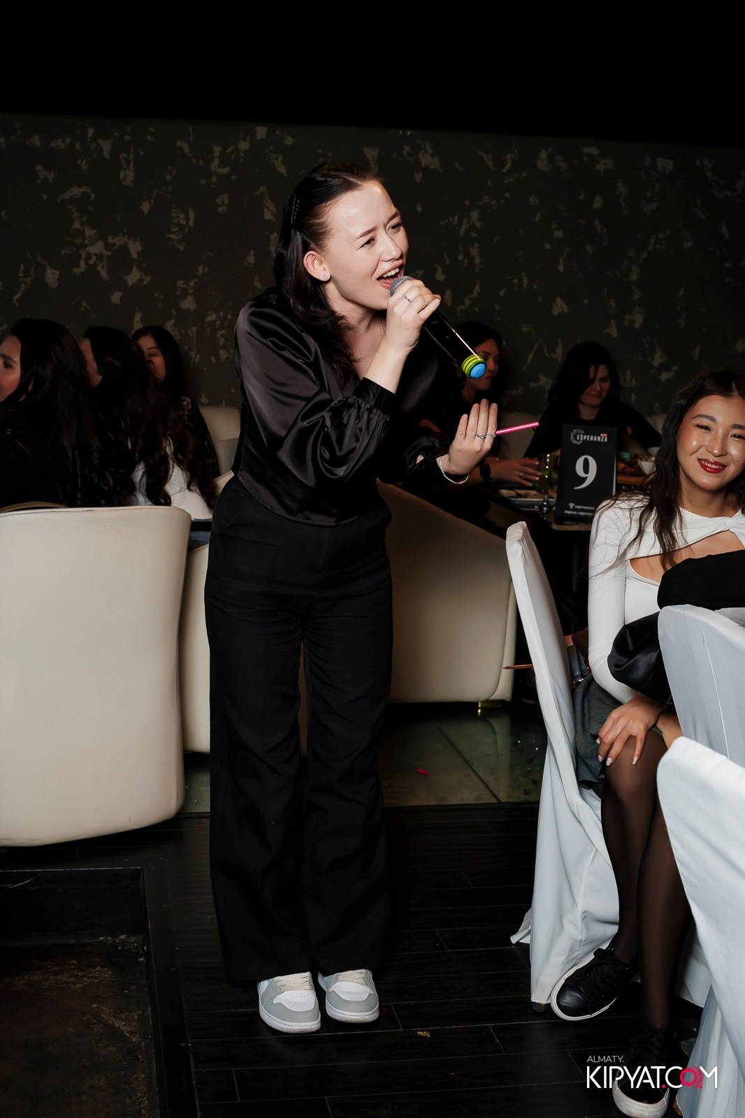 МУЗЫКАЛЬНОЕ ЛОТО В HIT RETRO. КИПЯТКОМ АЛМАТЫ! Фотосъемка мероприятий в Алматы