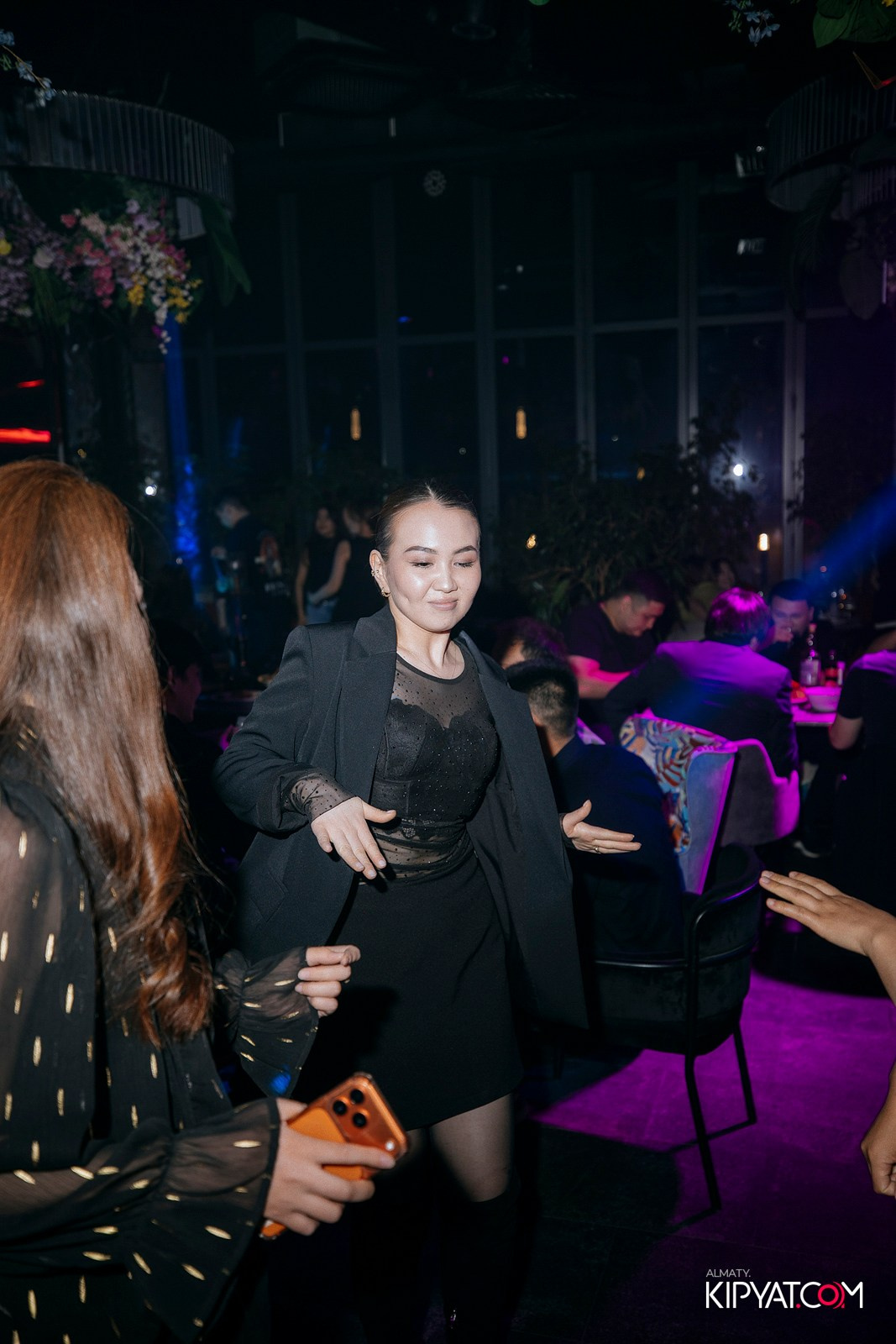 FRIENDS BAR & TERRACE. КИПЯТКОМ АЛМАТЫ! Фотосъемка мероприятий в Алматы