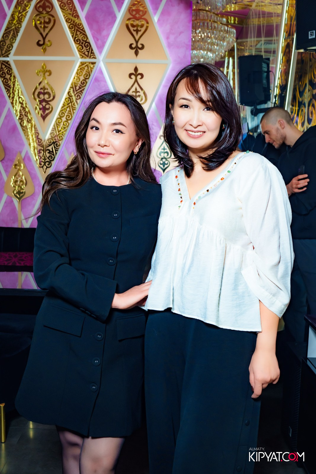 MOOD KARAOKE & TERRACE. КИПЯТКОМ АЛМАТЫ!