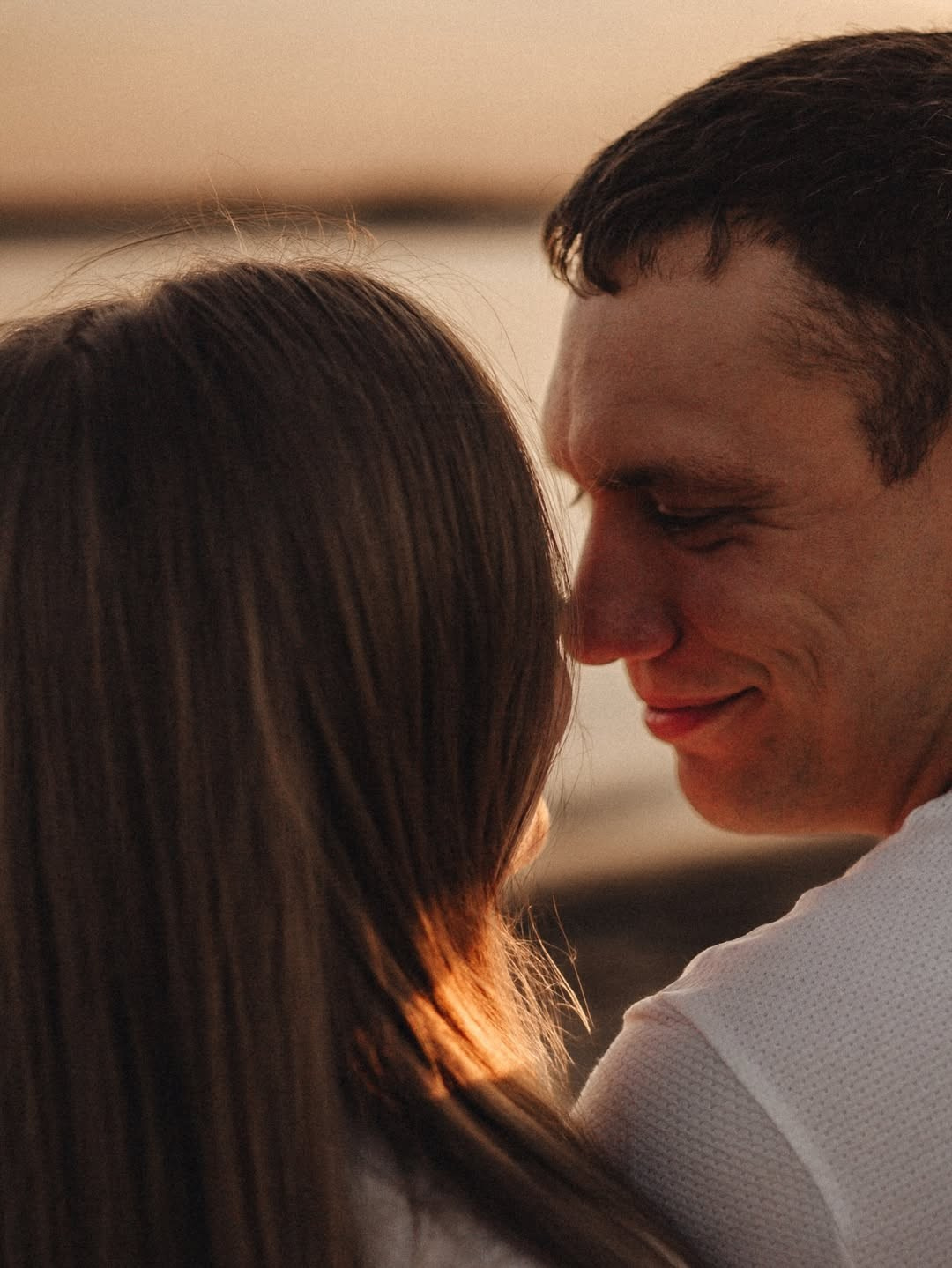 Счастливая семья на прогулке в парке, Новосибирск