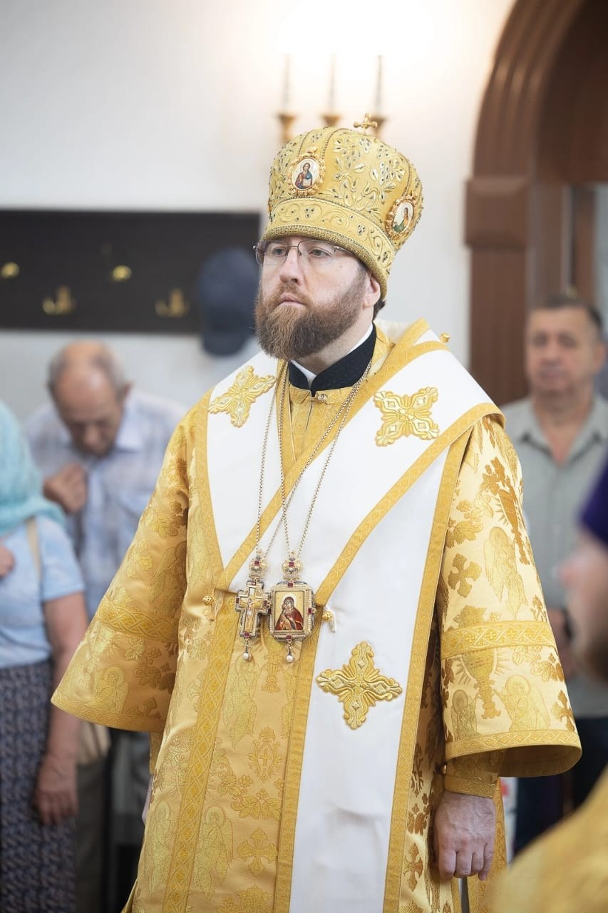 Митрополит Игнатий совершил божественную литургию в храме Всех скорбящих Радость. Саратовское Северо-Западное благочиние