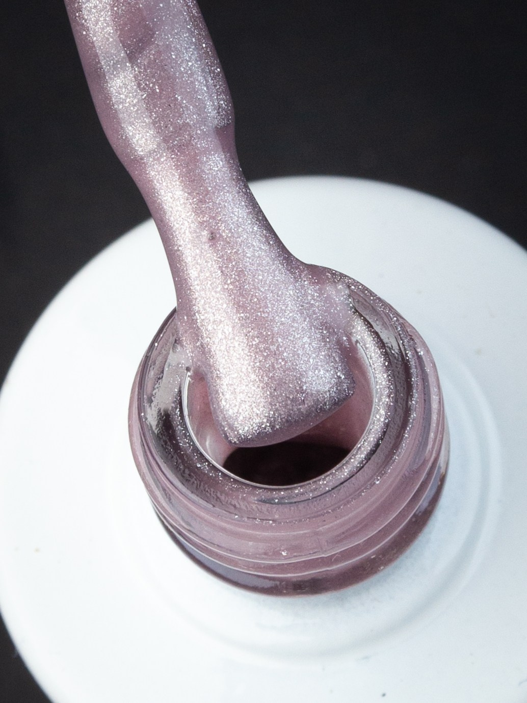 Kira на чёрном. Александр Стряпунин — предметный фотограф в Улан-Удэ