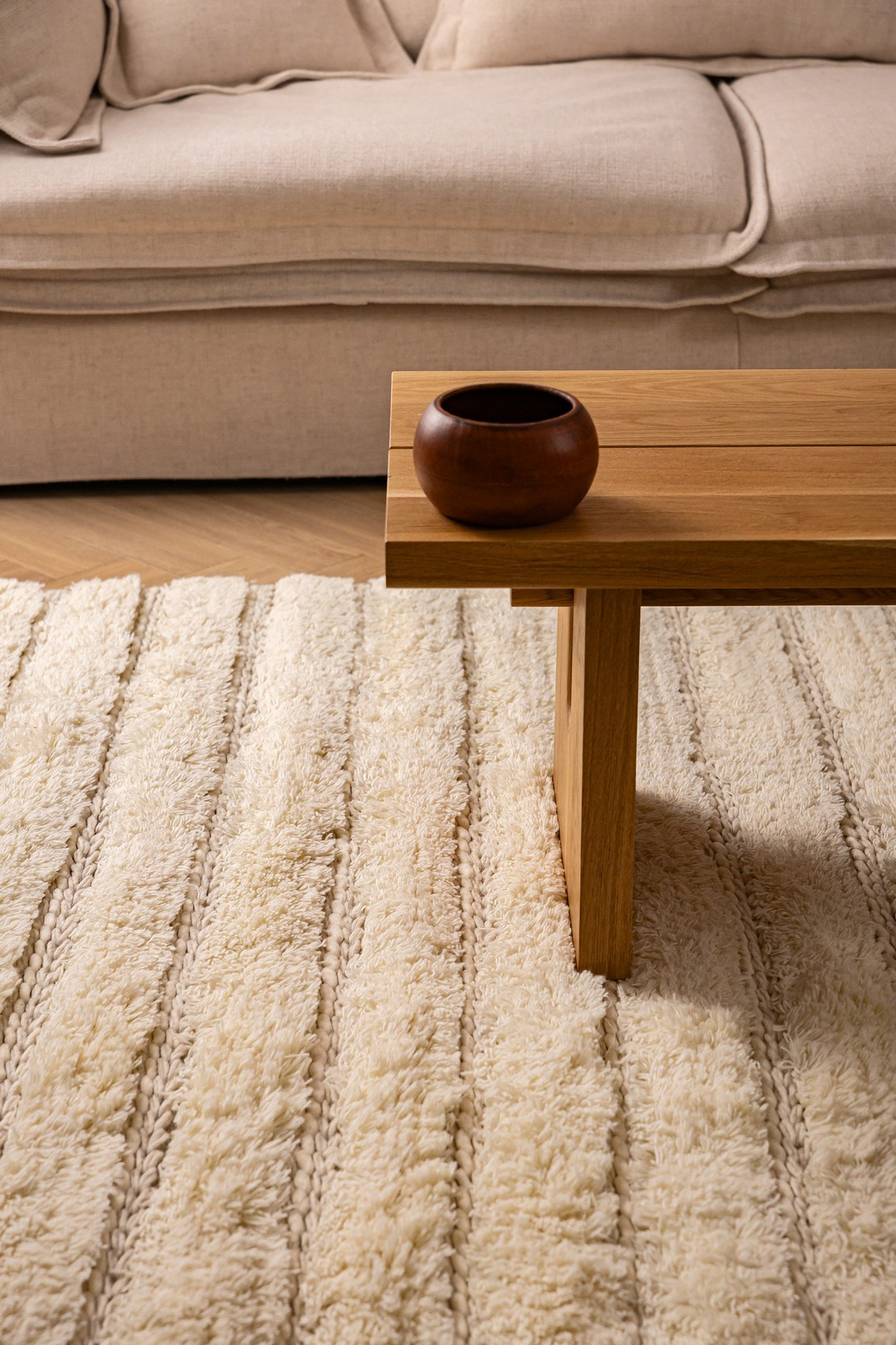 Ковры Decaro Rugs. L. Deco интерьерный салон. Краски/обои/лепной декор