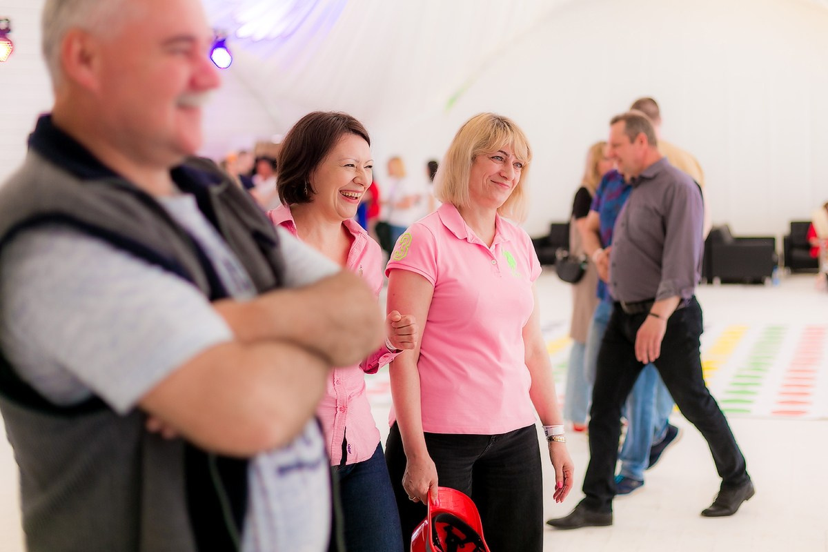 Фотосъемка корпоратива Major на берегу строгинской поймы. Репортажный фотограф Борис Геер