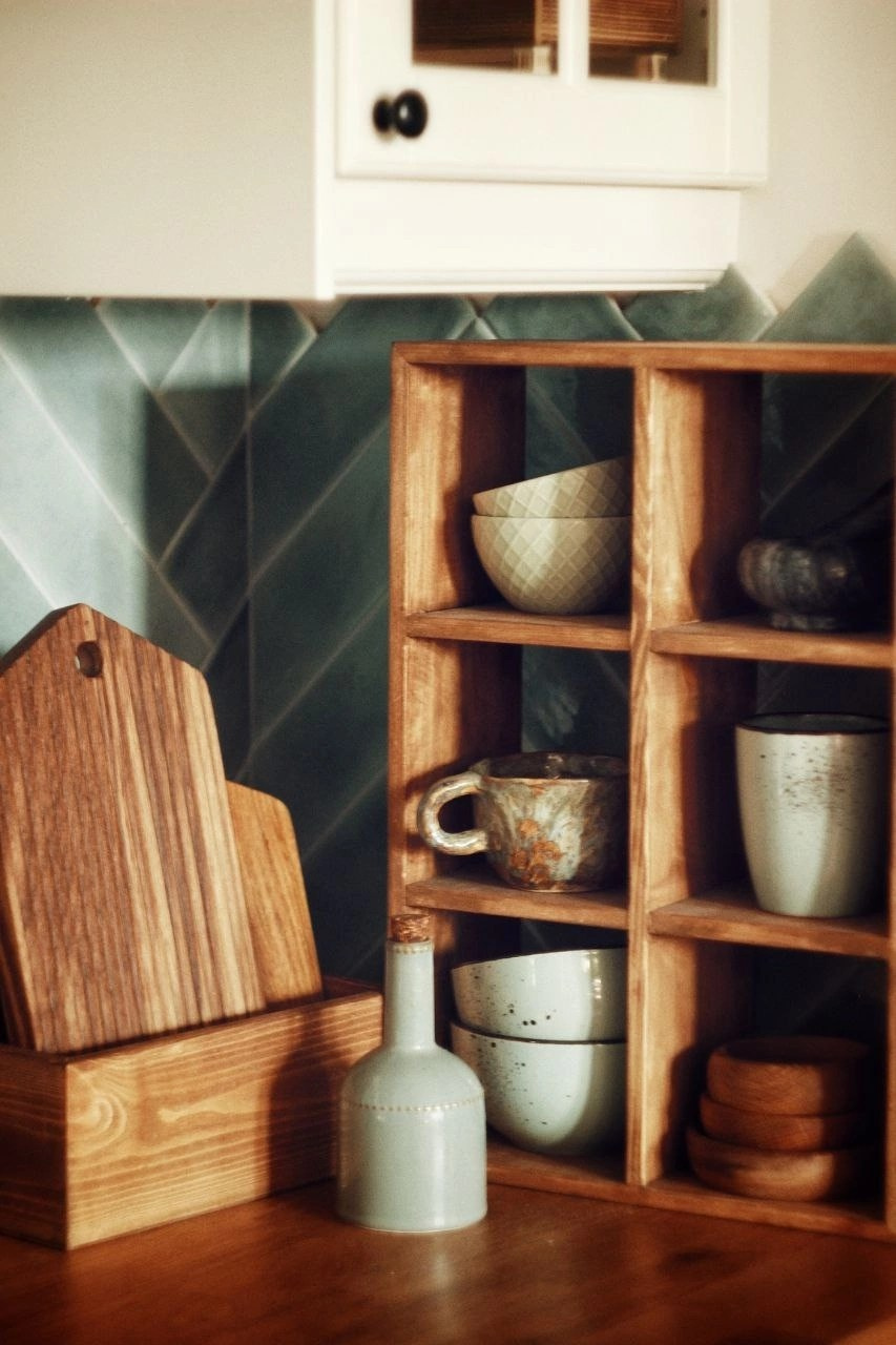 Домик для чашек. Разделочные доски и деревянная мебель на заказ