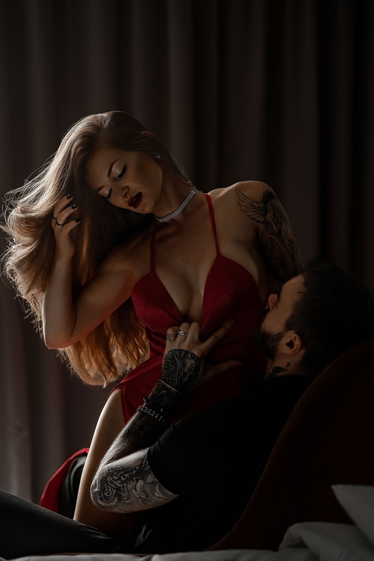 Love story. Фотограф беременности женского портрета love story низкий ключ