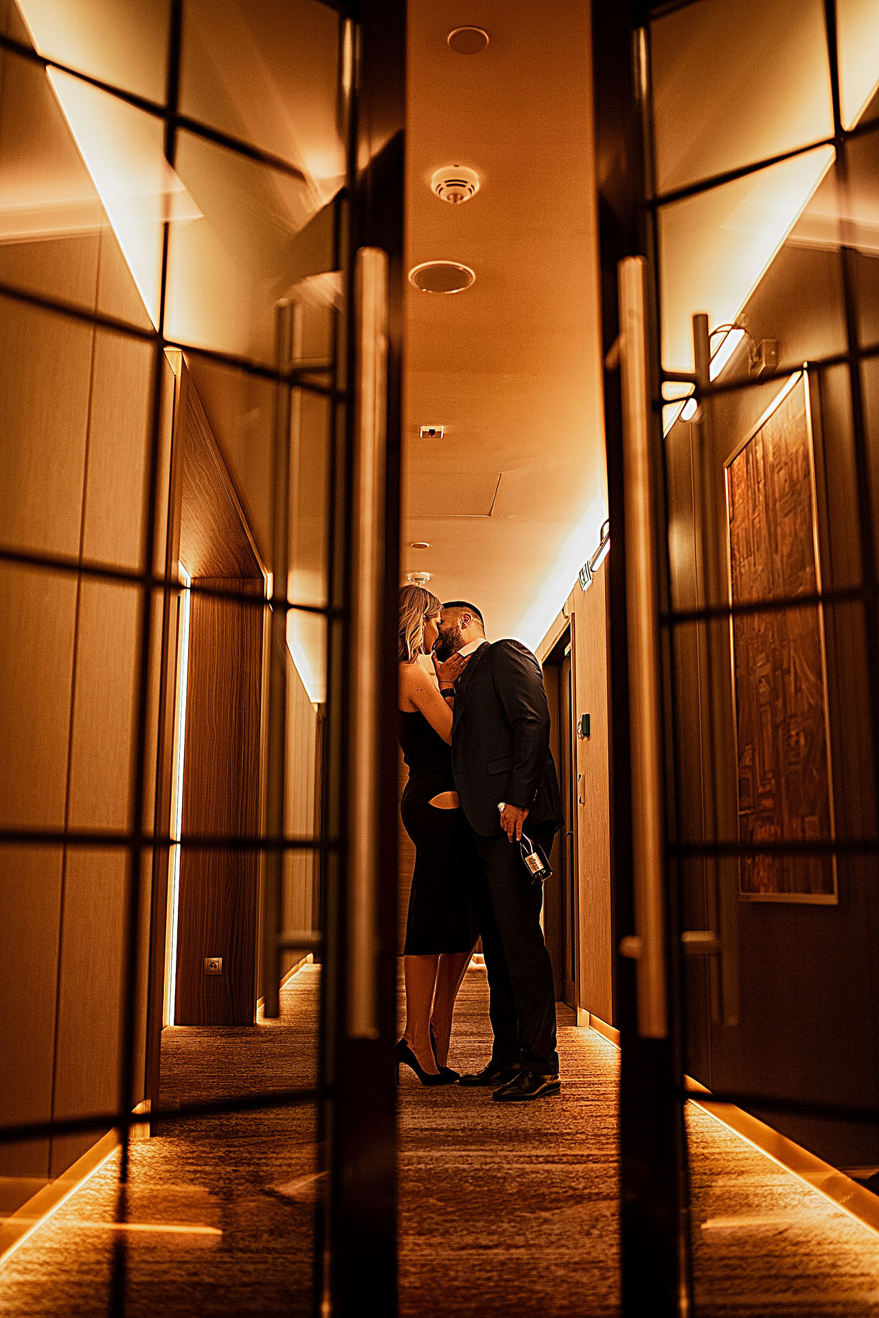 Love story. Фотограф беременности женского портрета love story низкий ключ